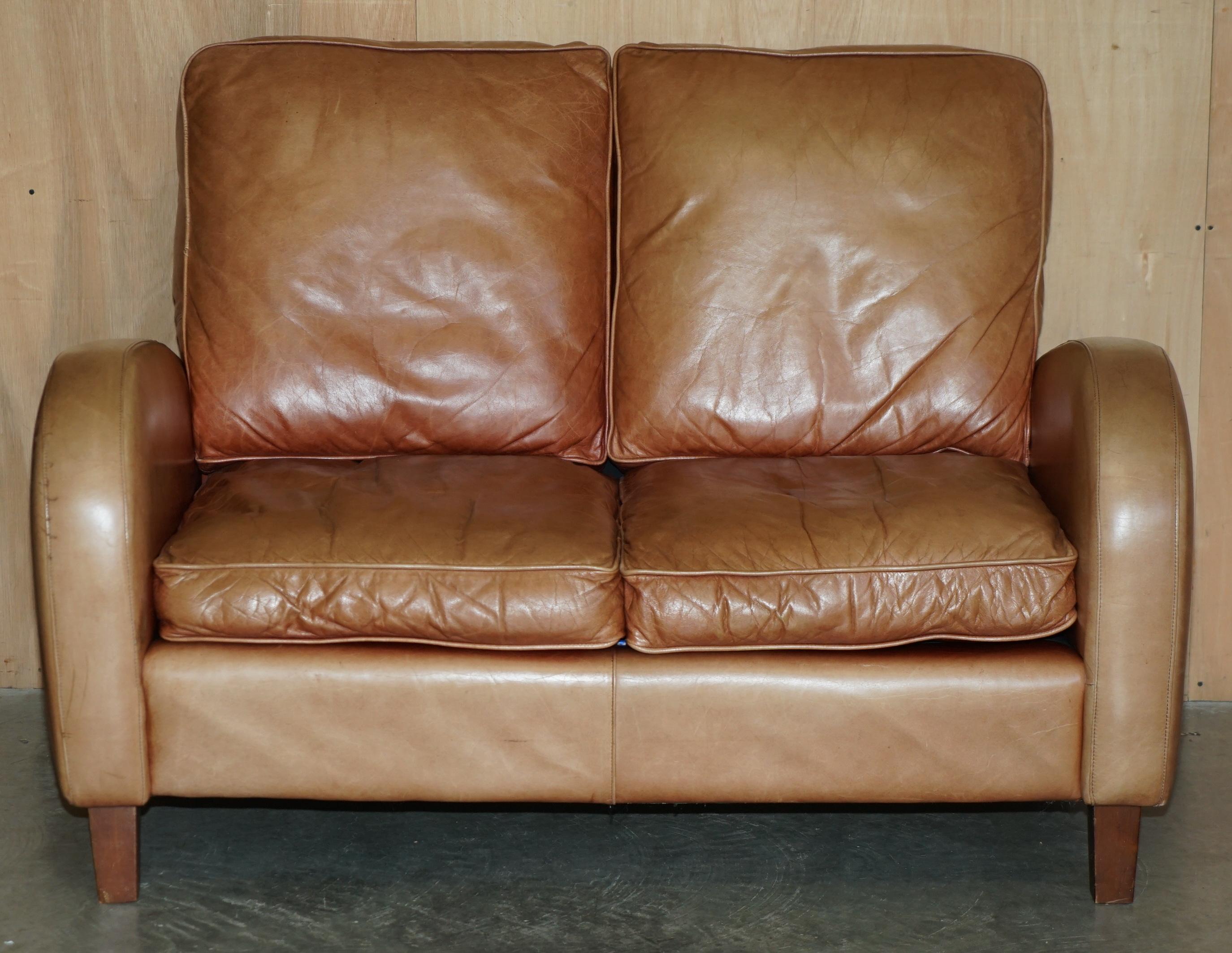 Brights of Nettlebed Braunes Kunstleder-Sofa & Paar Armlehnensofas Suite (Art déco) im Angebot