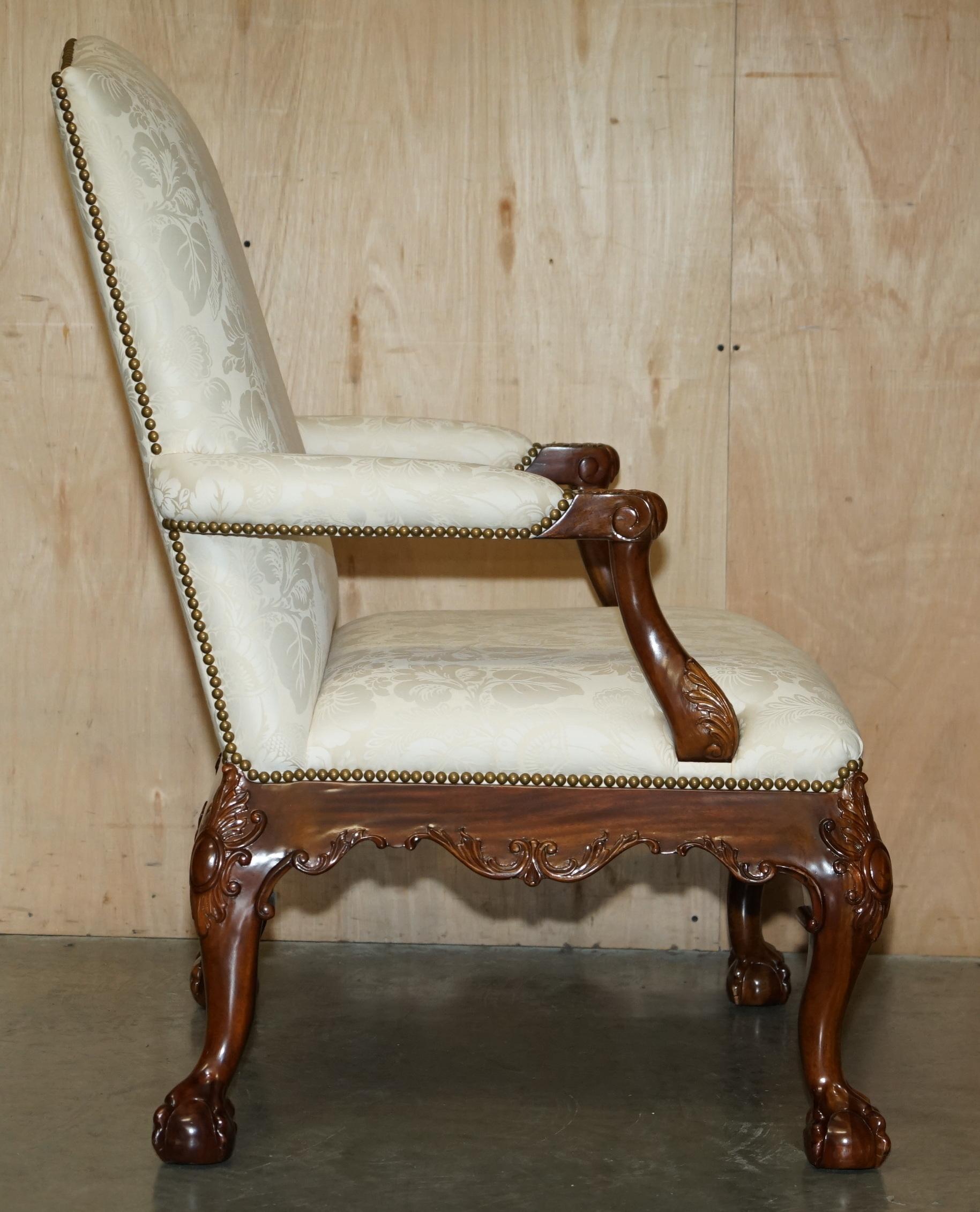 BRiGHTS OF NETTLEBED CARVED GAINSBOROUGH ARMCHAIR AFTER GILES GRENDEY 1693-1780 en vente 8