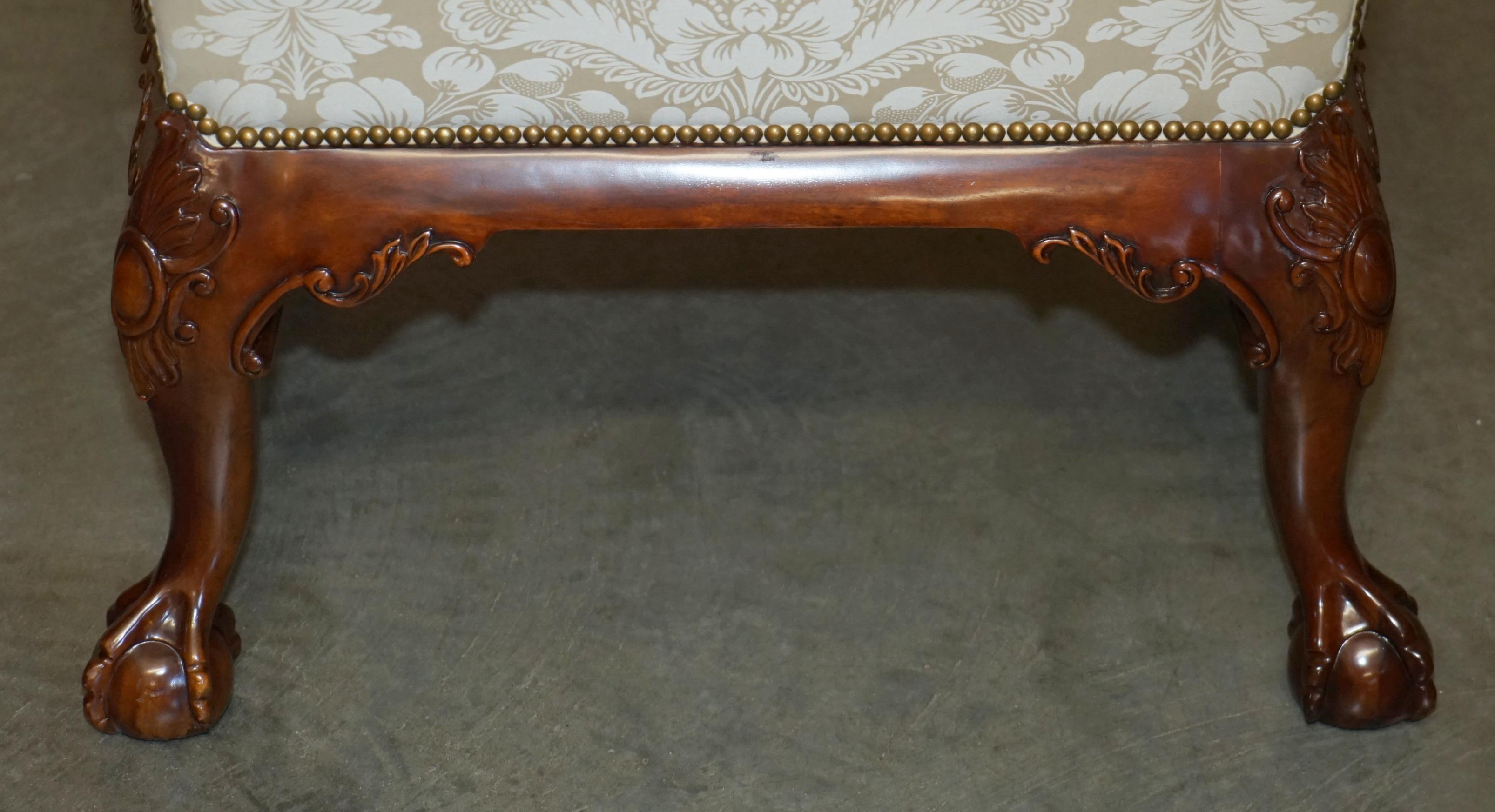 BRiGHTS OF NETTLEBED CARVED GAINSBOROUGH ARMCHAIR AFTER GILES GRENDEY 1693-1780 en vente 10