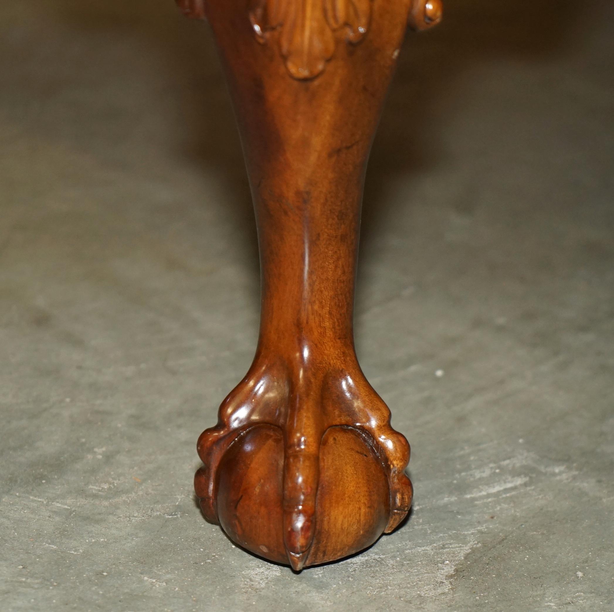 BRiGHTS OF NETTLEBED CARVED GAINSBOROUGH ARMCHAIR AFTER GILES GRENDEY 1693-1780 Bon état - En vente à West Sussex, Pulborough