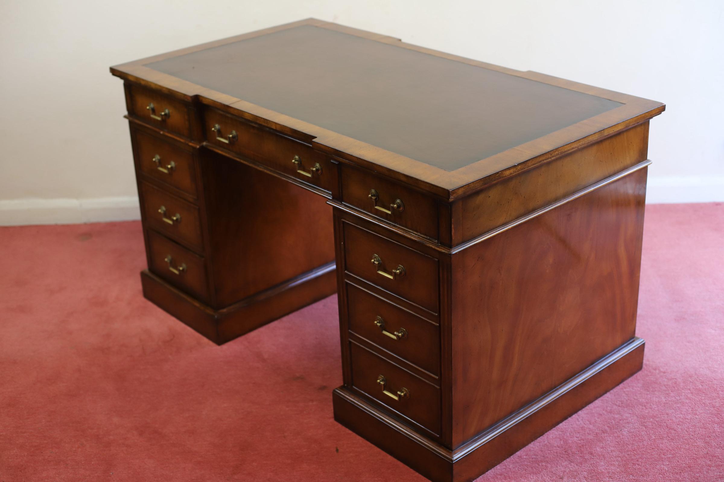 Brights of Nettlebed, Stunning Double Side  Pedestal Desk For Sale 8