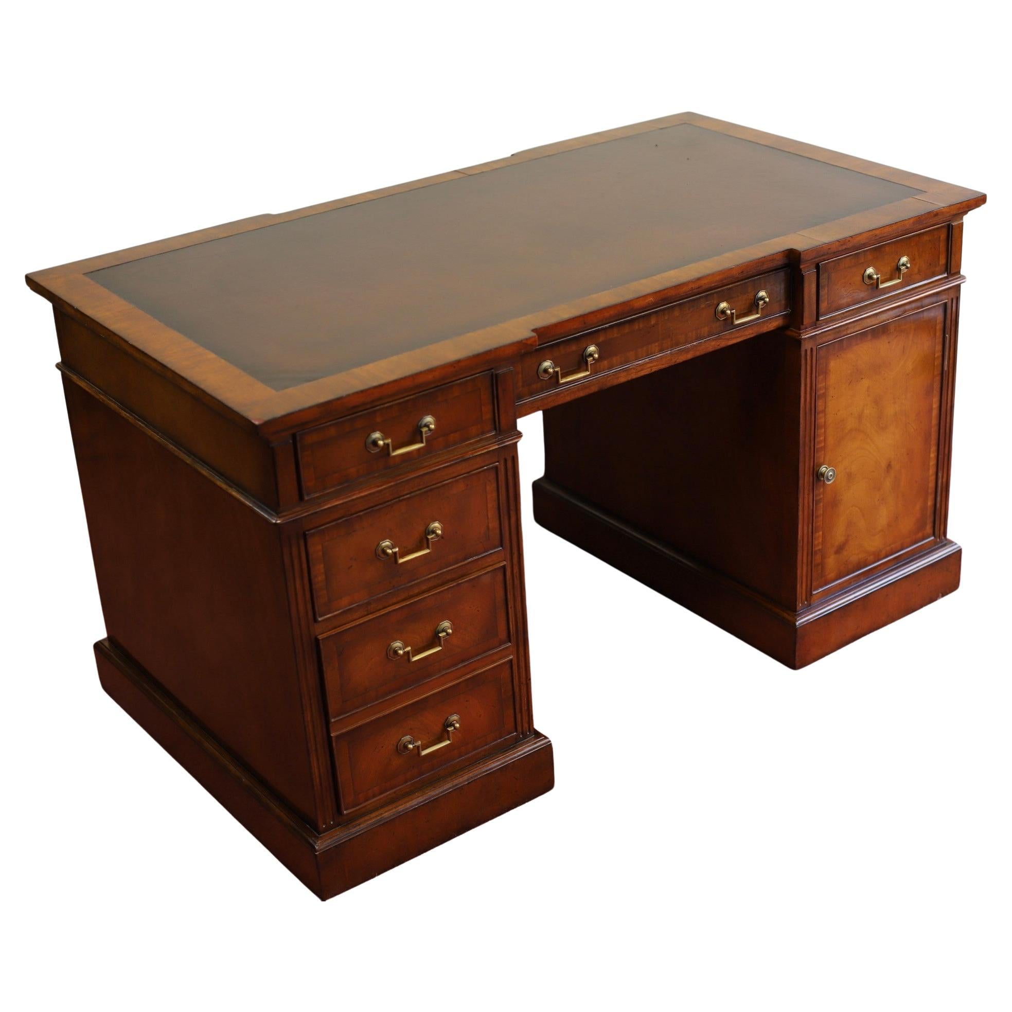 Brights of Nettlebed, Stunning Double Side  Pedestal Desk For Sale