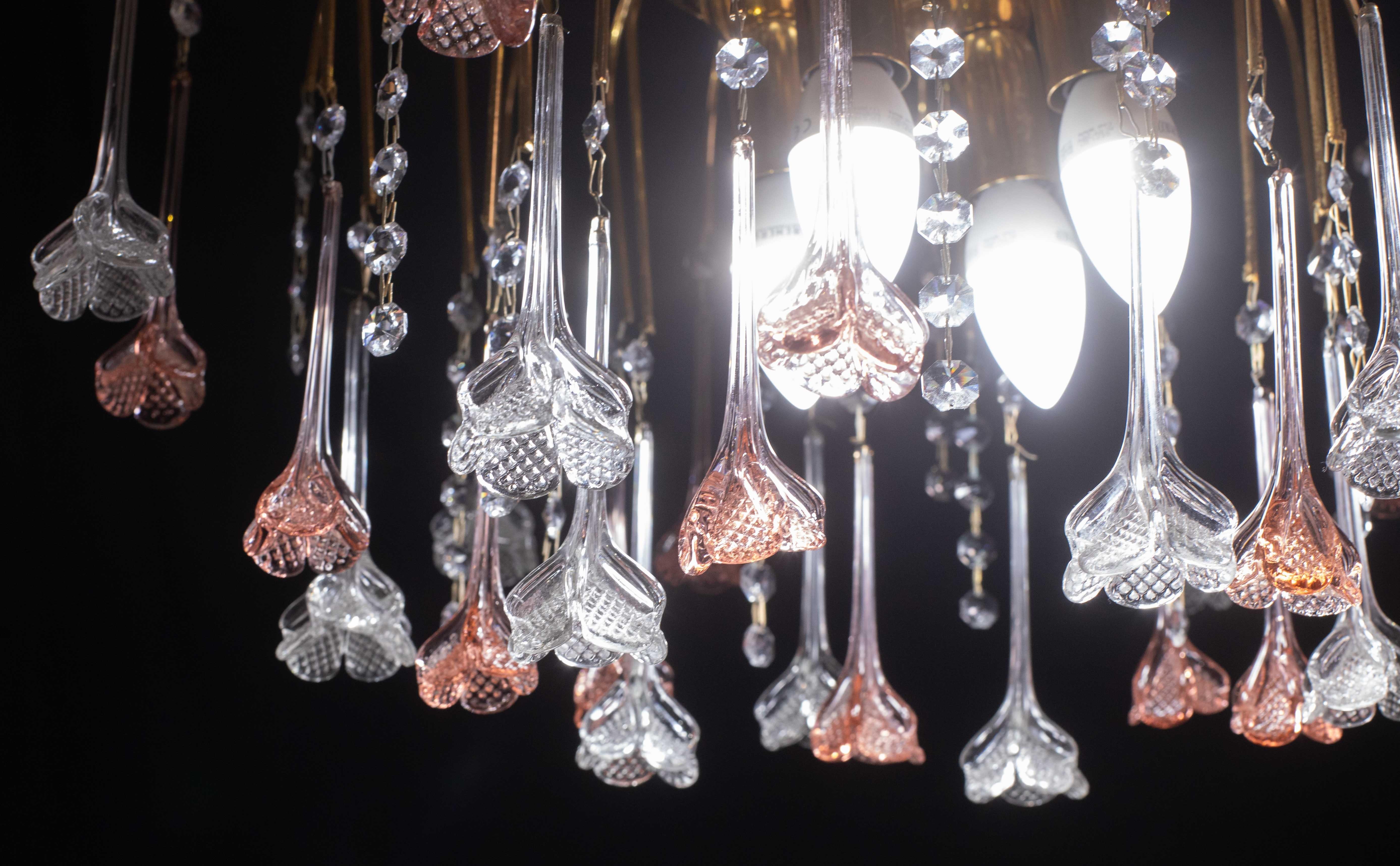 Fine XX secolo Brigitte Bardot, lampadario a fiori di Murano rosa e trasparente, anni '70 in vendita
