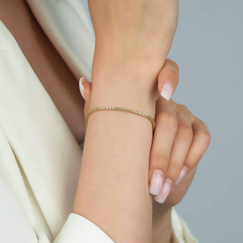 Modern 1.10ct Yellow Diamond Tennis Bracelet For Sale