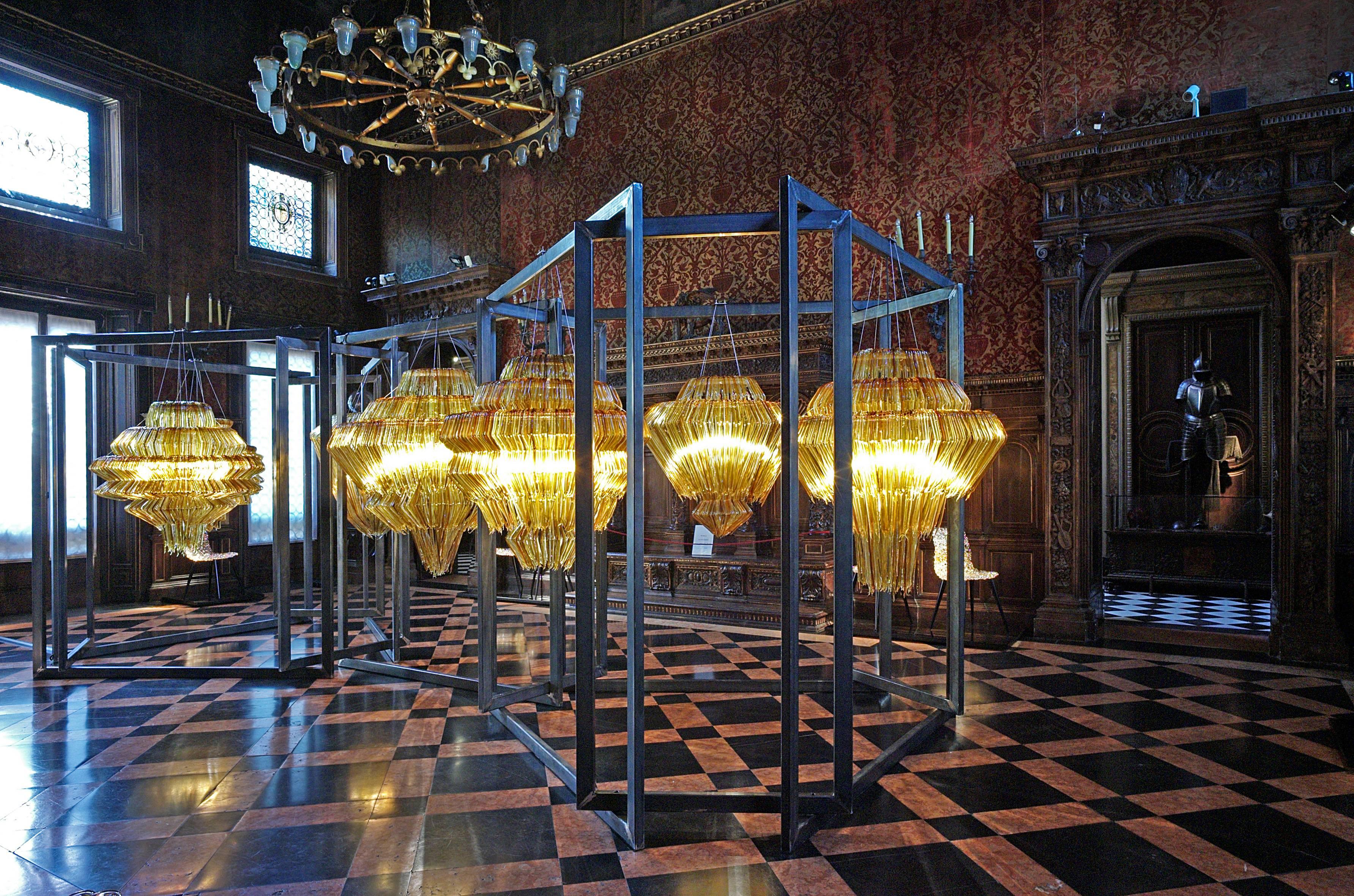 Moderno Lampadario Brilli G in resina dorata di Jacopo Foggini in vendita
