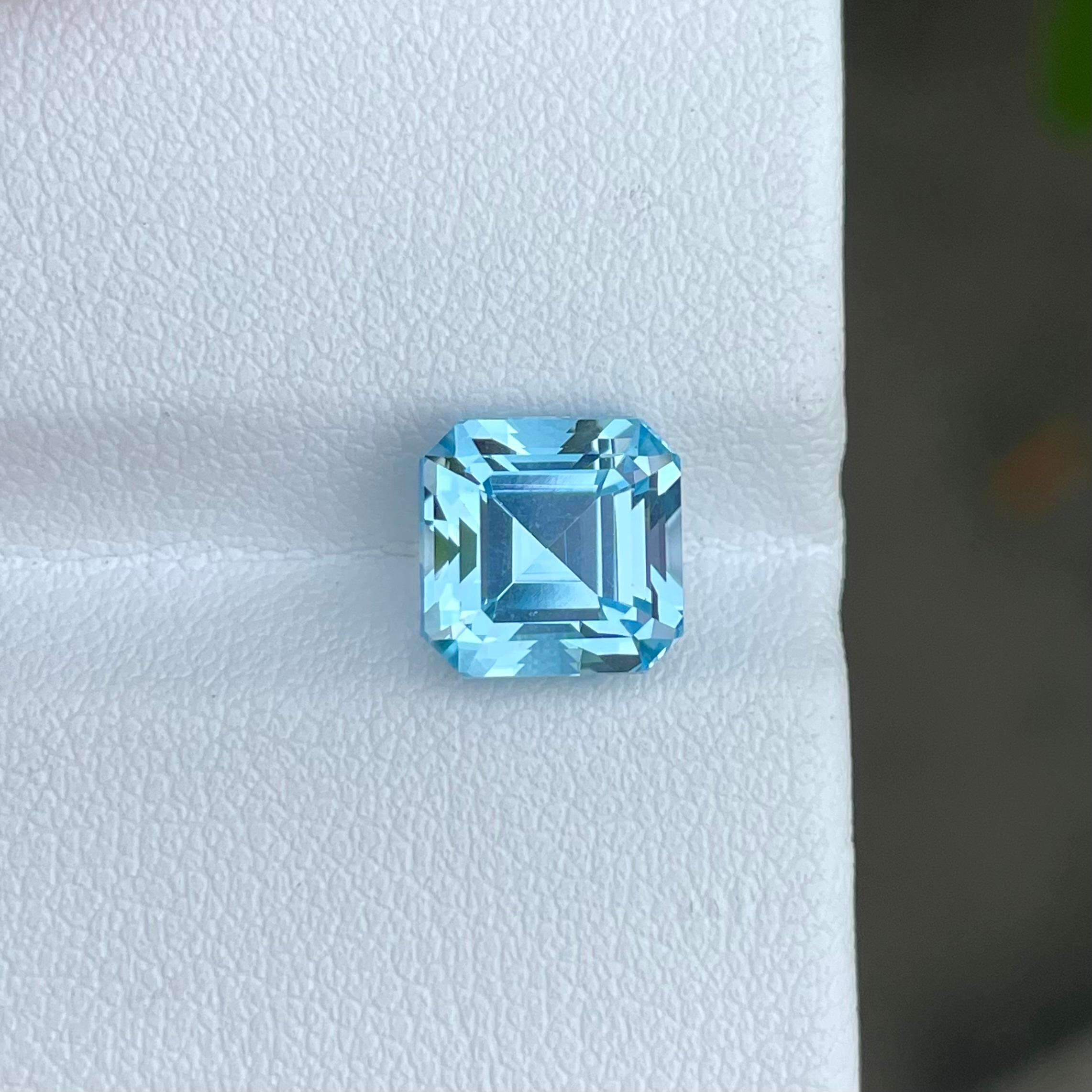 Weight 4.60 carats 
Dimensions 8.35 x 8.35 x 7.41 mm
Treatment Heated 
Origin Madagascar 
Clarity Eye Clean 
Shape Octagon 
Cut Asscher



Elevate your jewelry collection with the timeless beauty of this natural Swiss Blue Topaz gemstone. At an