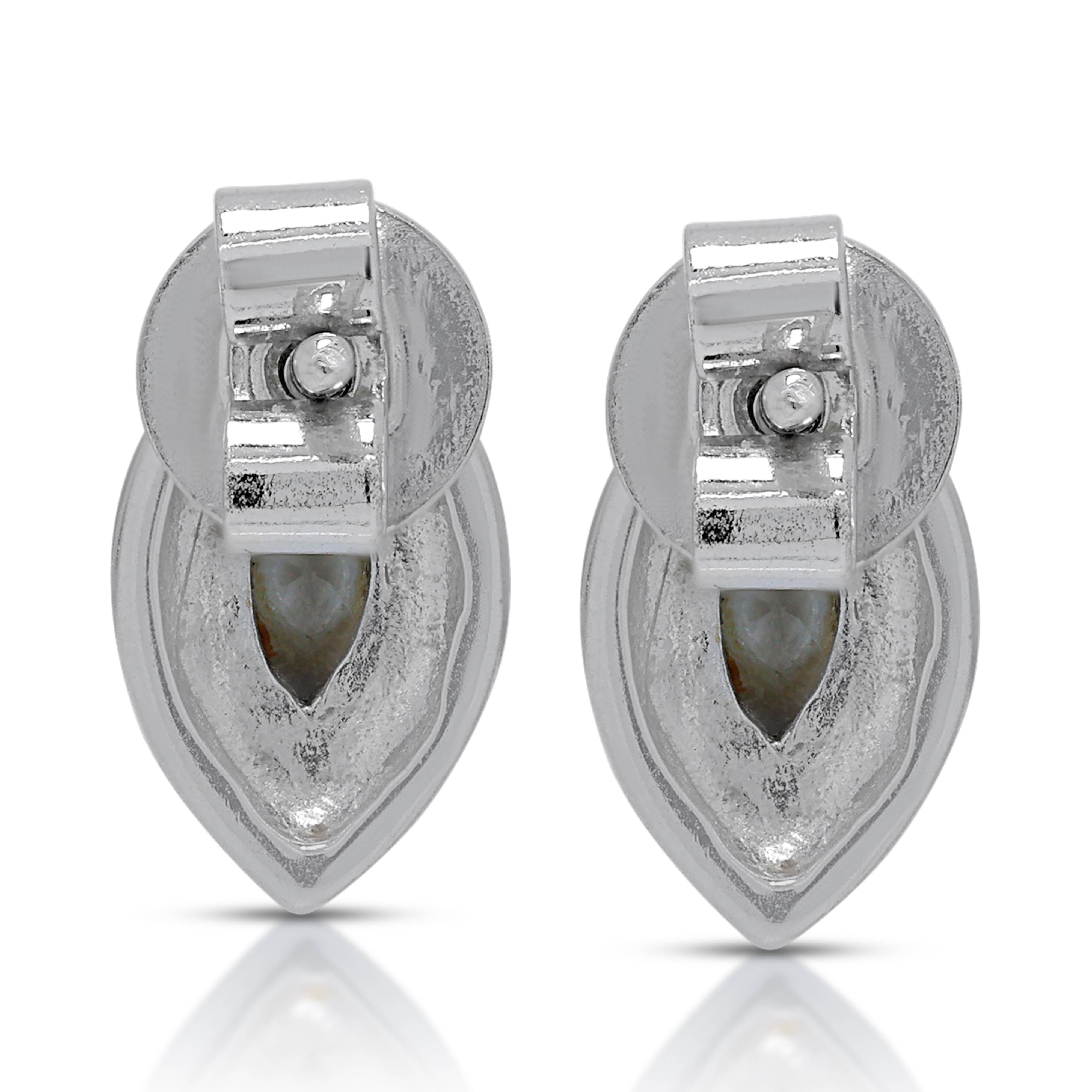 Brilliant 0.16ct Diamonds Stud Earrings in 18K White Gold For Sale 1