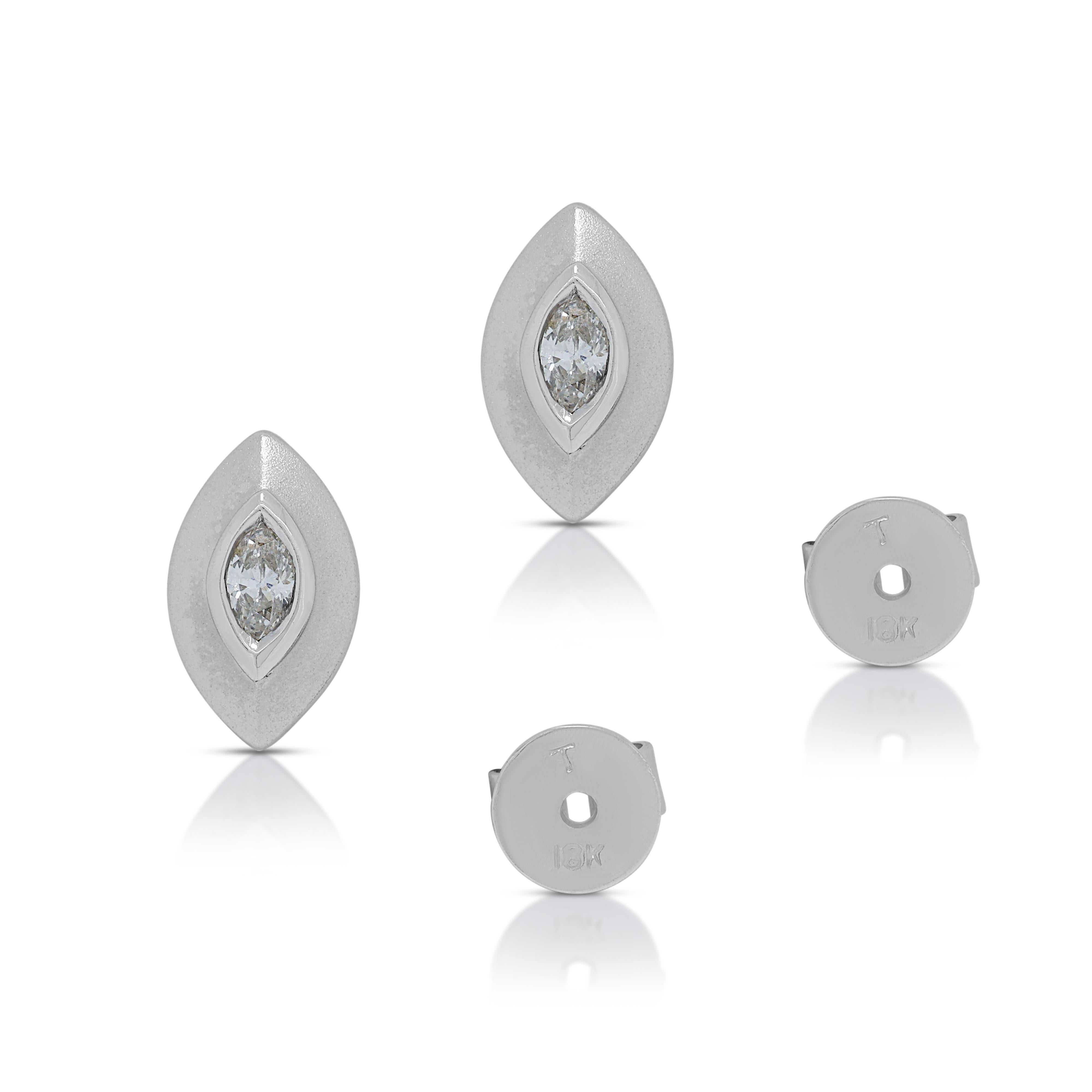 Brilliant 0.16ct Diamonds Stud Earrings in 18K White Gold For Sale 2
