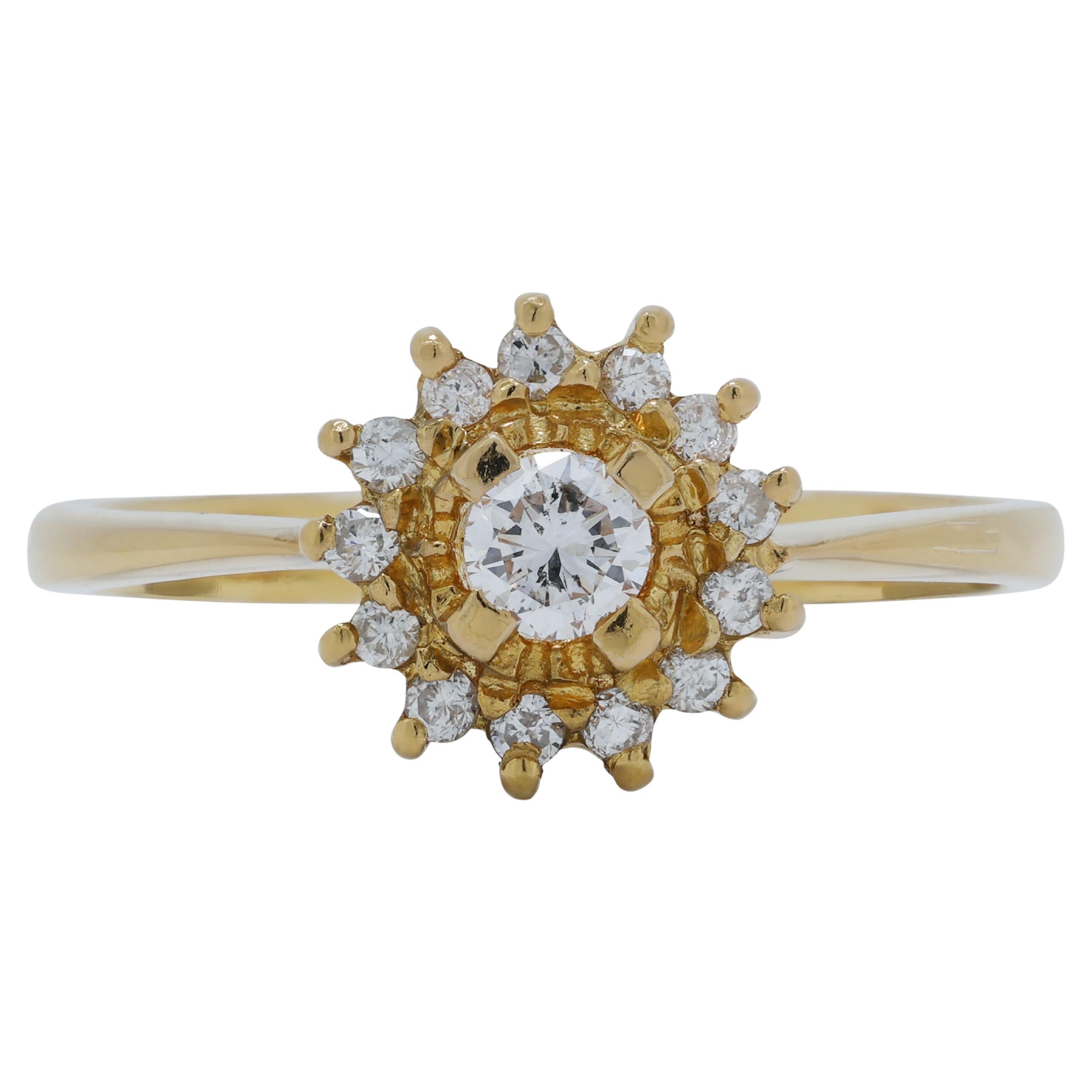 Brilliant 0.26ct Diamonds Ring in 18K Yellow Gold For Sale