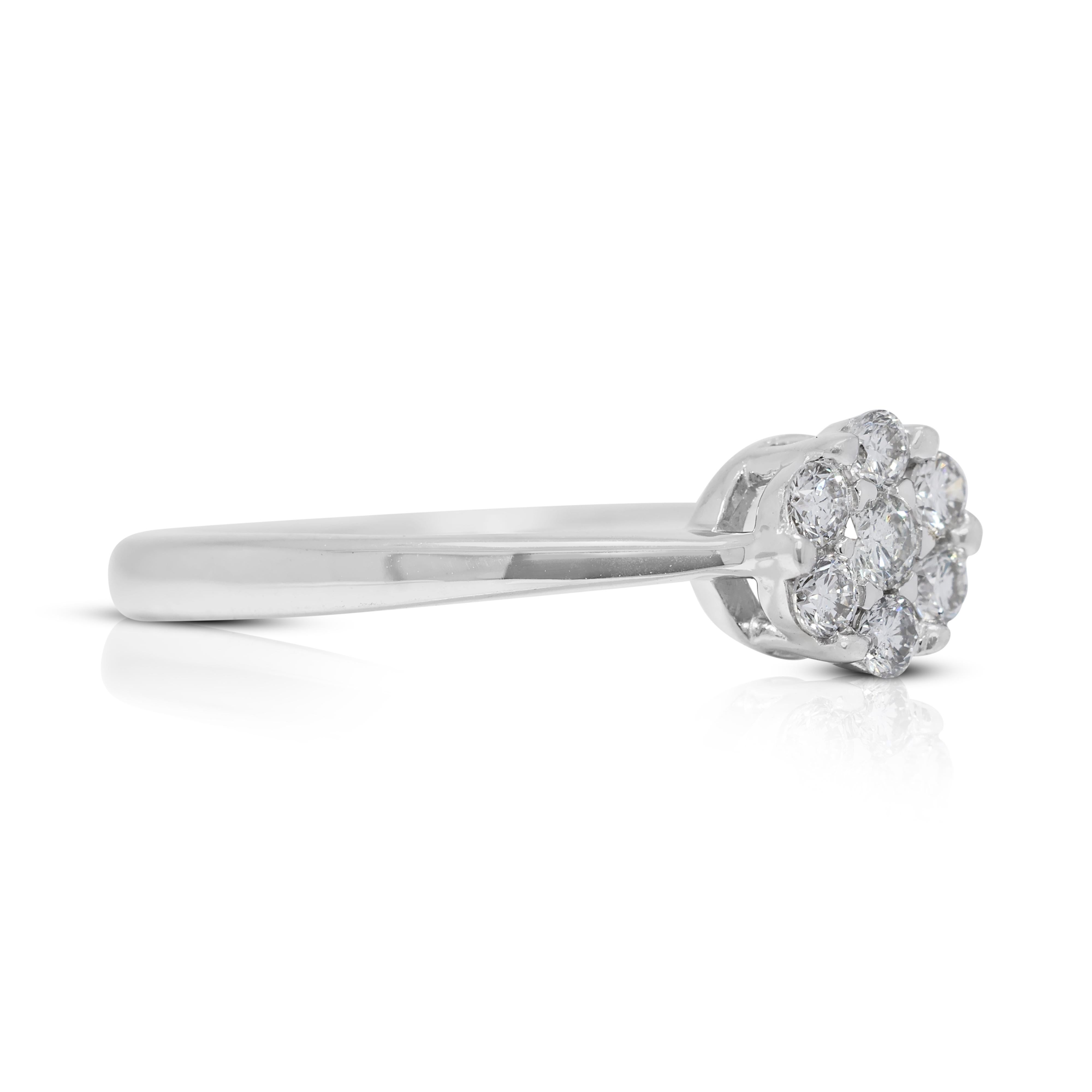 Taglio rotondo Brilliant 0.2ct Natural Diamond Ring in 18K White Gold in vendita