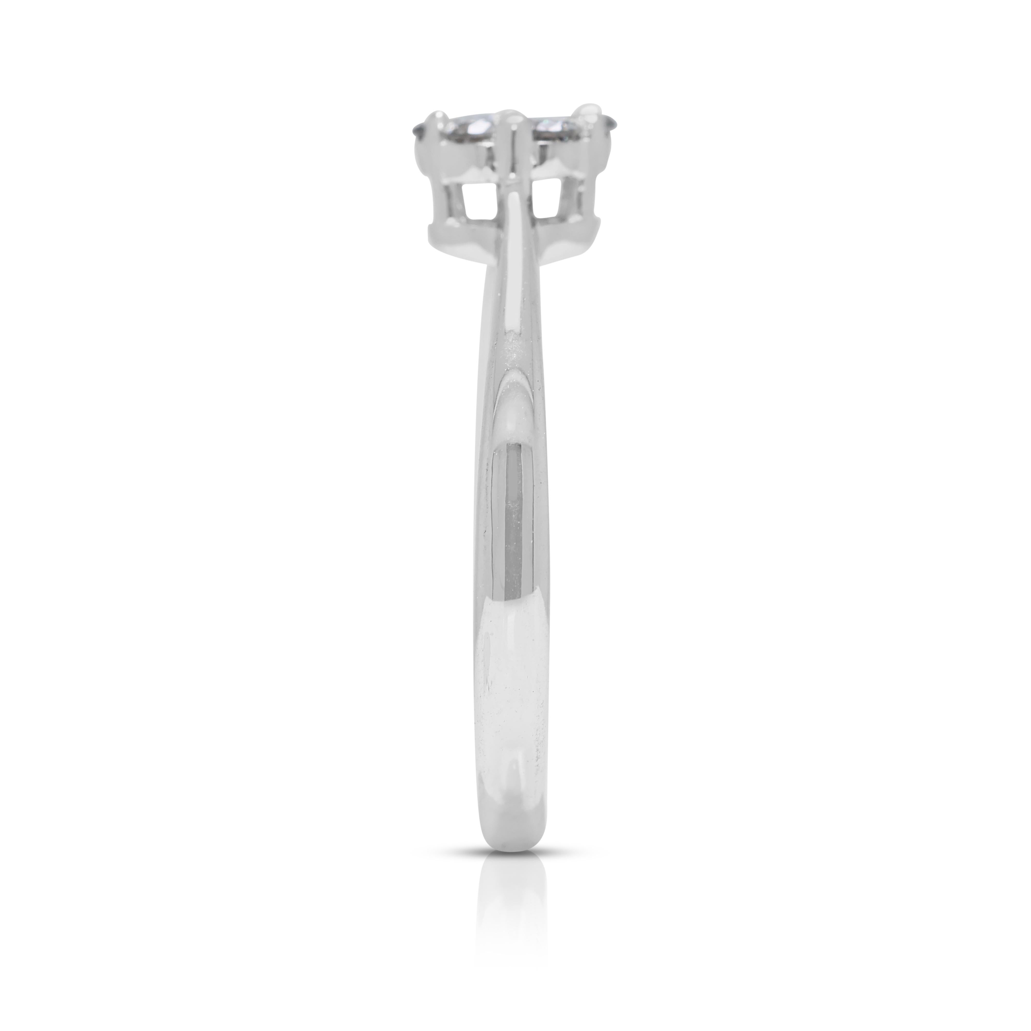 Donna Brilliant 0.2ct Natural Diamond Ring in 18K White Gold in vendita