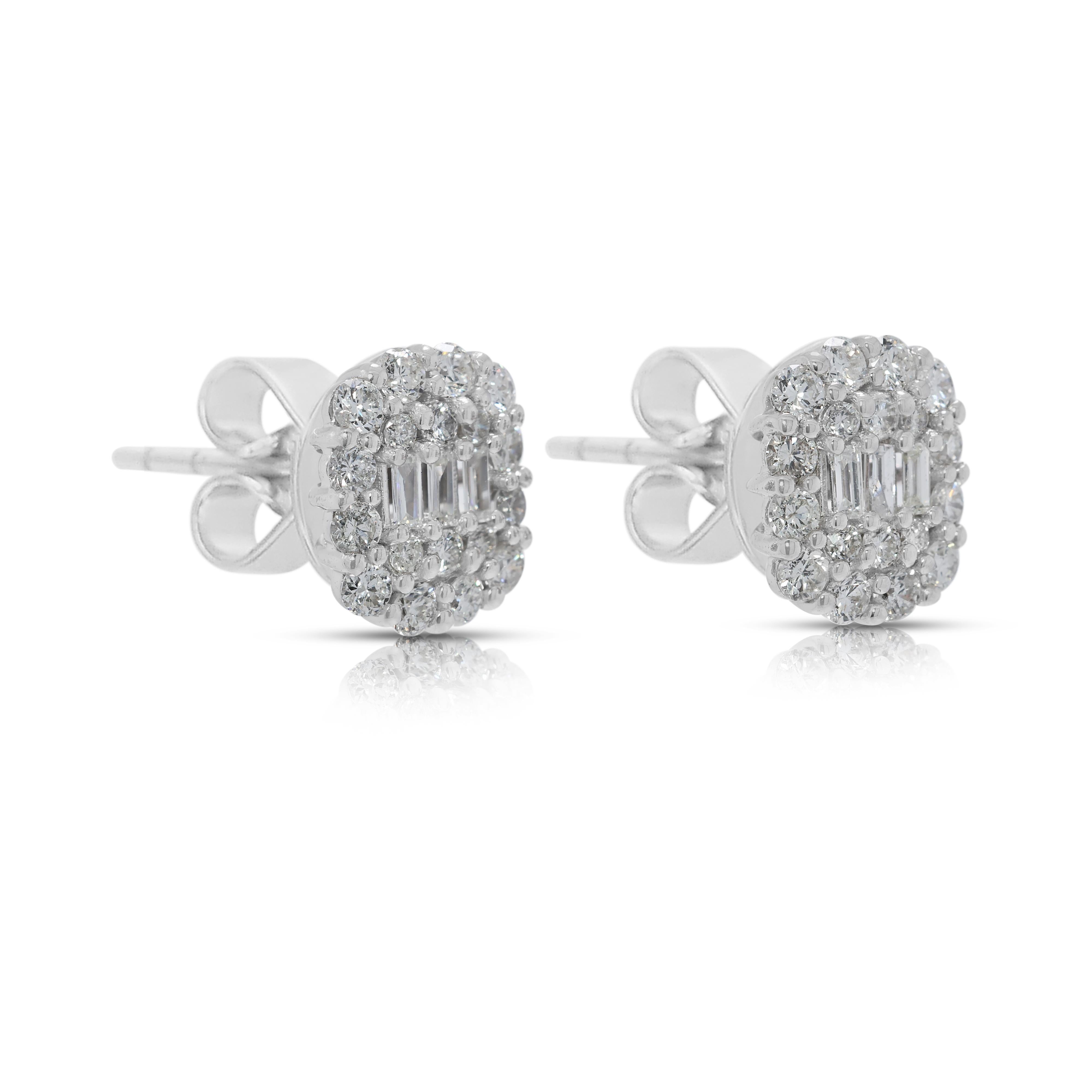 Taglio rotondo Orecchini con diamanti naturali Brilliante 0,30ct in oro bianco 18K in vendita