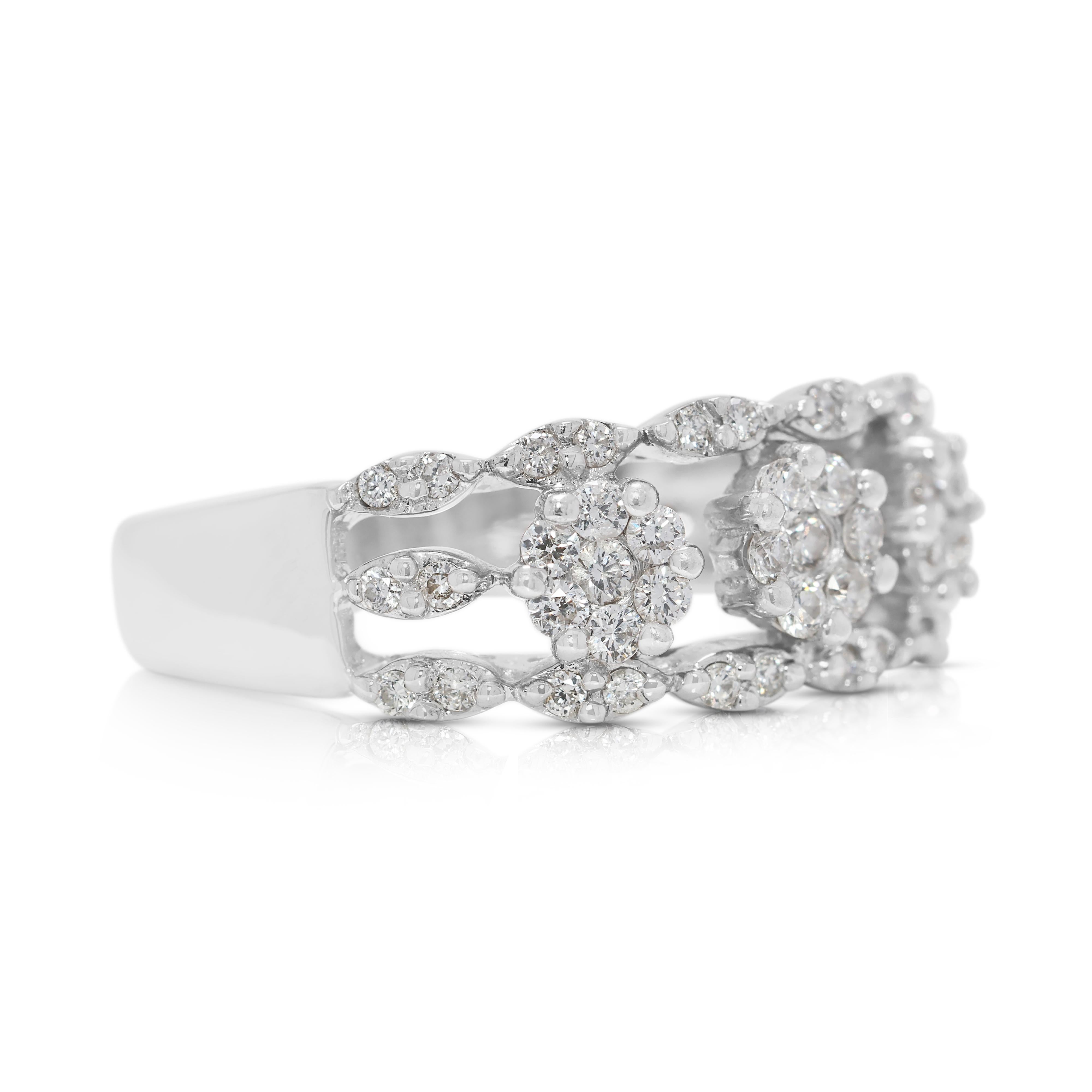 Taille ronde Brilliante bague en or blanc 18 carats ornée d'un diamant naturel de 0,35 ct. en vente