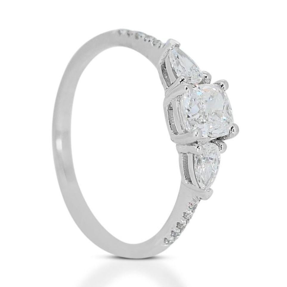 Brilliant 0.7ct Cushion Cut Diamond Ring in 18K White Gold In New Condition In רמת גן, IL