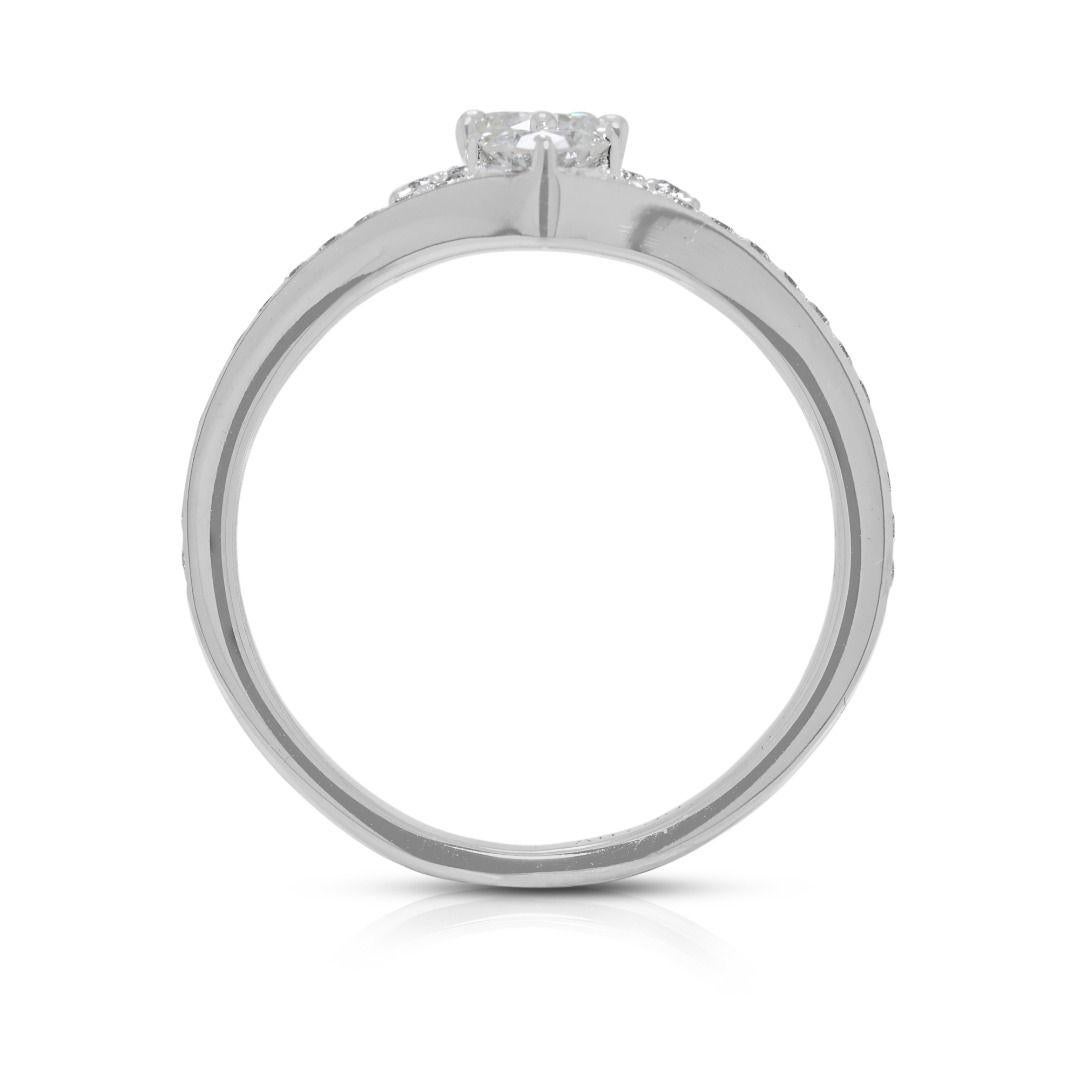 Anello Brilliante con cluster di diamanti naturali da 0,83 carati in oro bianco 18 carati in vendita 2