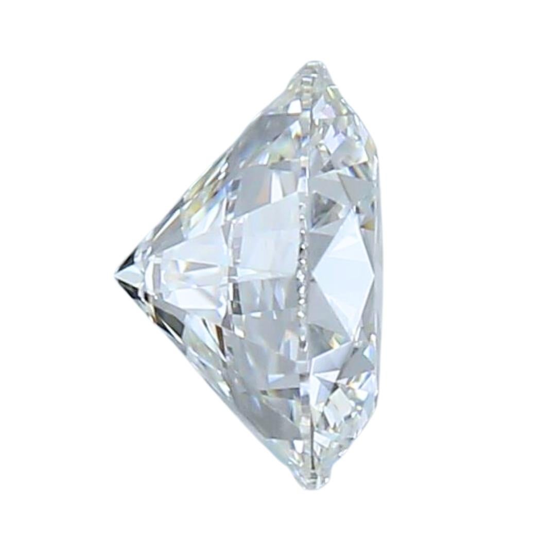 Brilliant 0.90ct Triple Excellent Ideal Cut Round-Shaped Diamond - IGI Certified In New Condition For Sale In רמת גן, IL