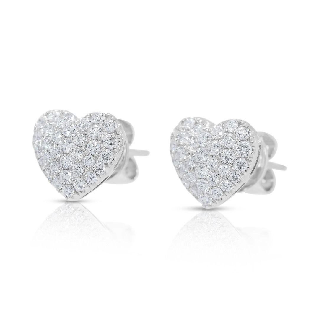Brilliant 0.99ct Natural Diamond Heart Earrings in 18K White Gold In condizioni ottime in vendita a רמת גן, IL