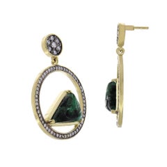 Pendientes de oro amarillo de 18 quilates con esmeralda verde brillante de 11,25 quilates y diamantes