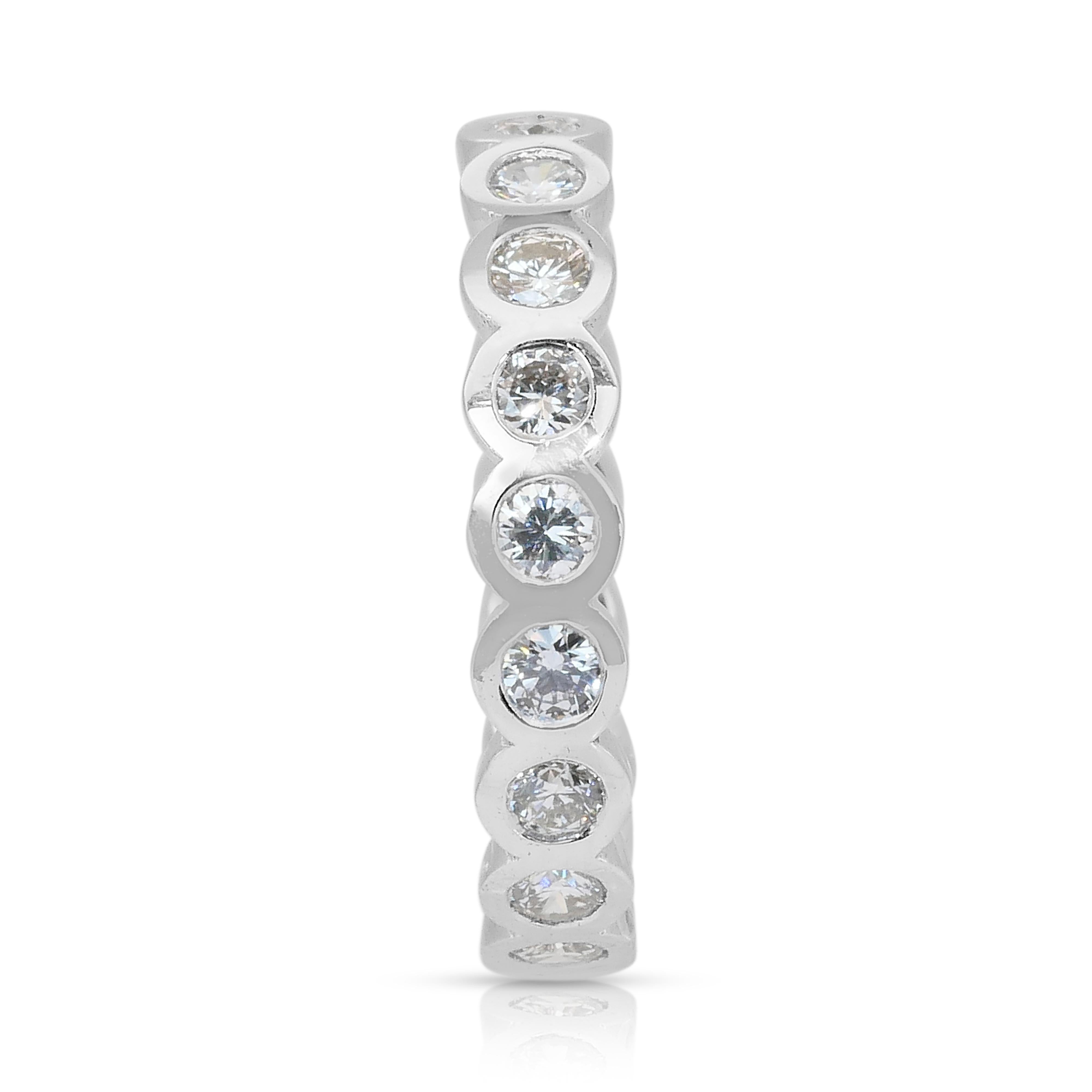 Bague d'éternité en or blanc 18 carats, diamants brillants de 1,40 ct - certifié IGI Neuf - En vente à רמת גן, IL
