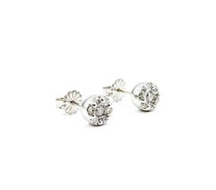 Boucles d'oreilles en or blanc 14k brillantes avec diamants en grappe
