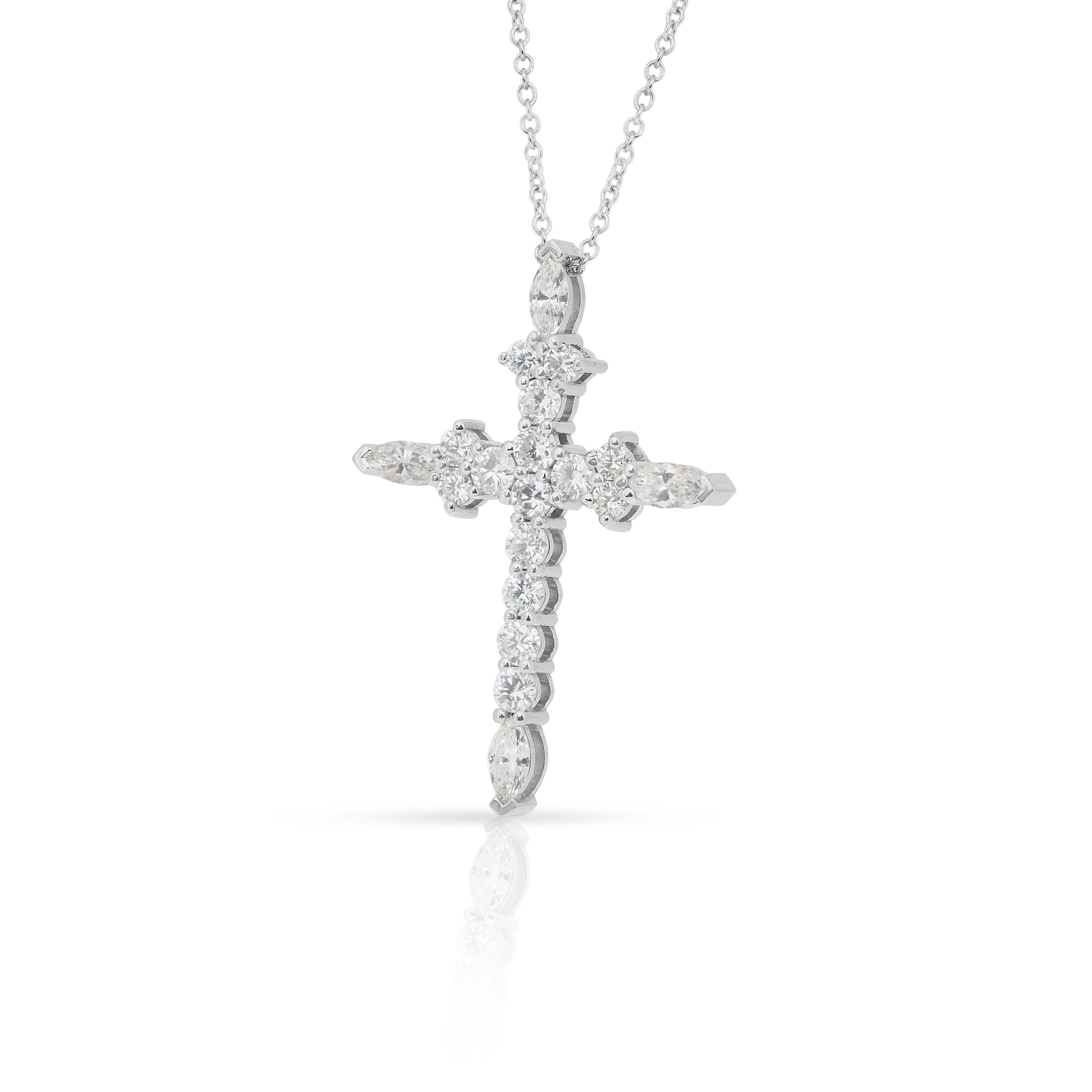 Collana con diamanti Brilliante 1,62ct e ciondolo a croce in oro bianco 18k In condizioni Nuovo in vendita a רמת גן, IL