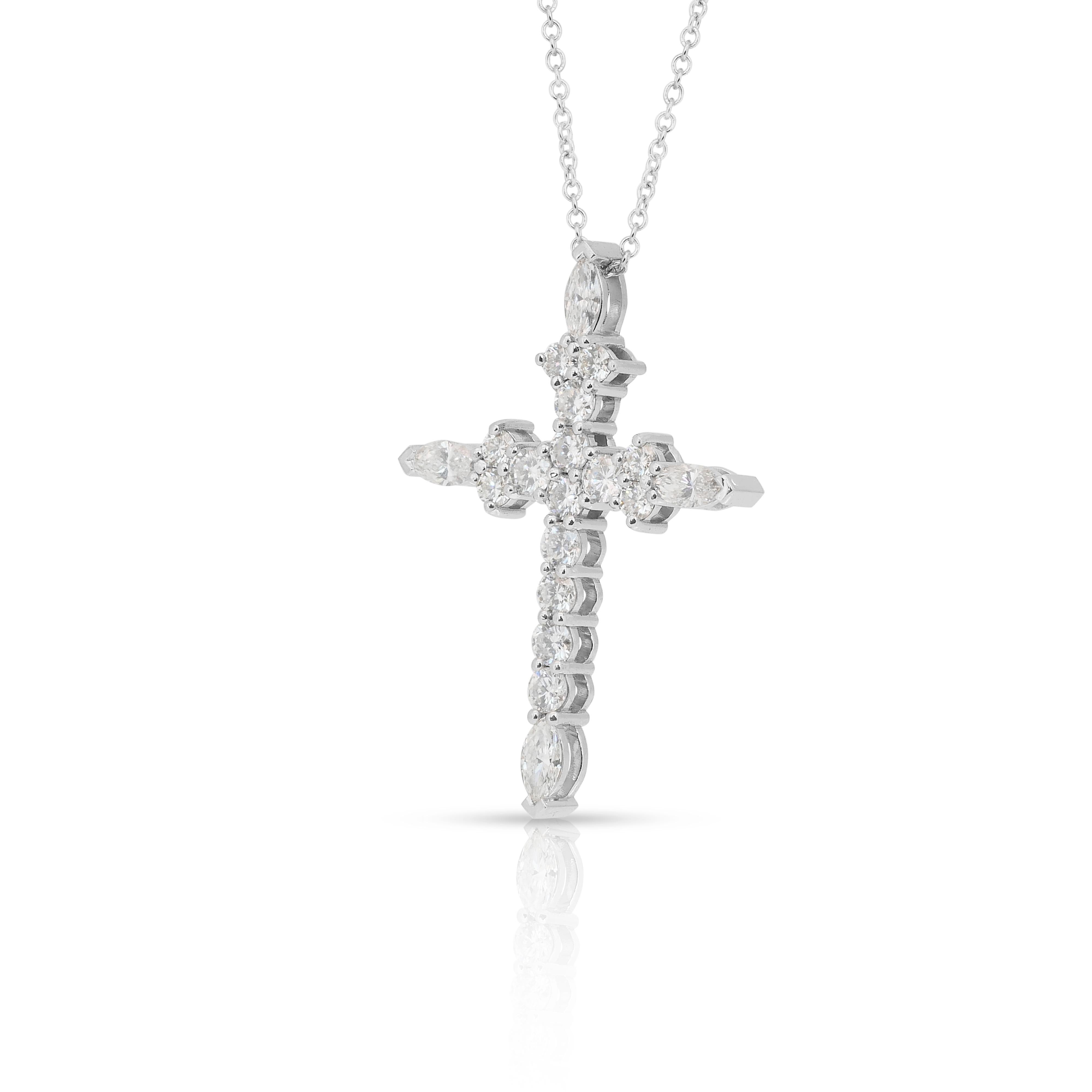 Collana con diamanti Brilliante 1,62ct e ciondolo a croce in oro bianco 18k in vendita 2