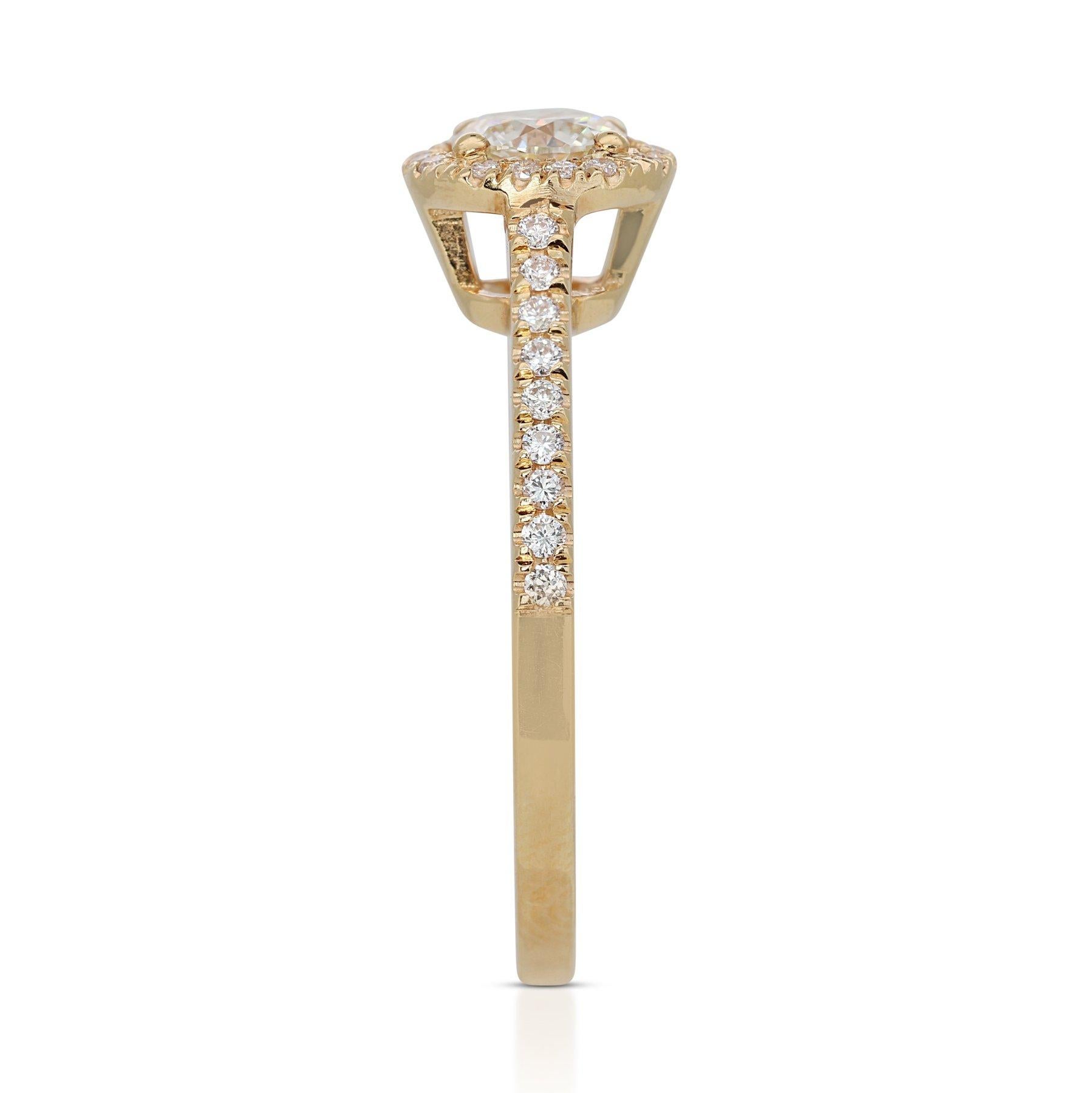 Bague en or jaune 18 carats avec halo de diamants naturels de 0,93 carat, certifiée GIA en vente 1