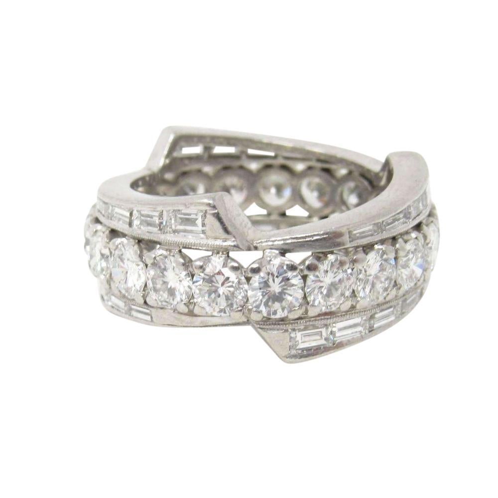 Contemporary Brilliant 1950's 4.65 CTW Diamond Platinum Eternity Band Ring