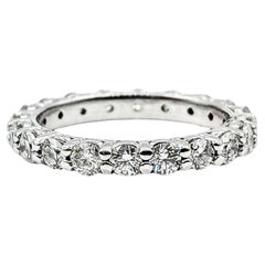 Brilliante 2.00ctw Diamond Eternity Band en or blanc 14k