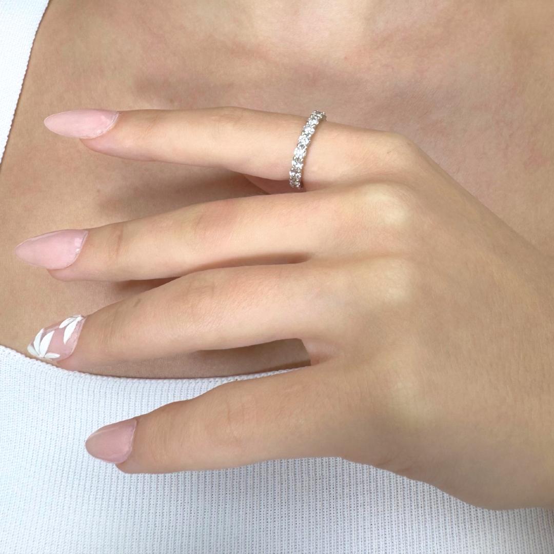 Bague en or blanc 18k sertie de diamants Brilliante 2.32ct - Certifiée IGI en vente 5