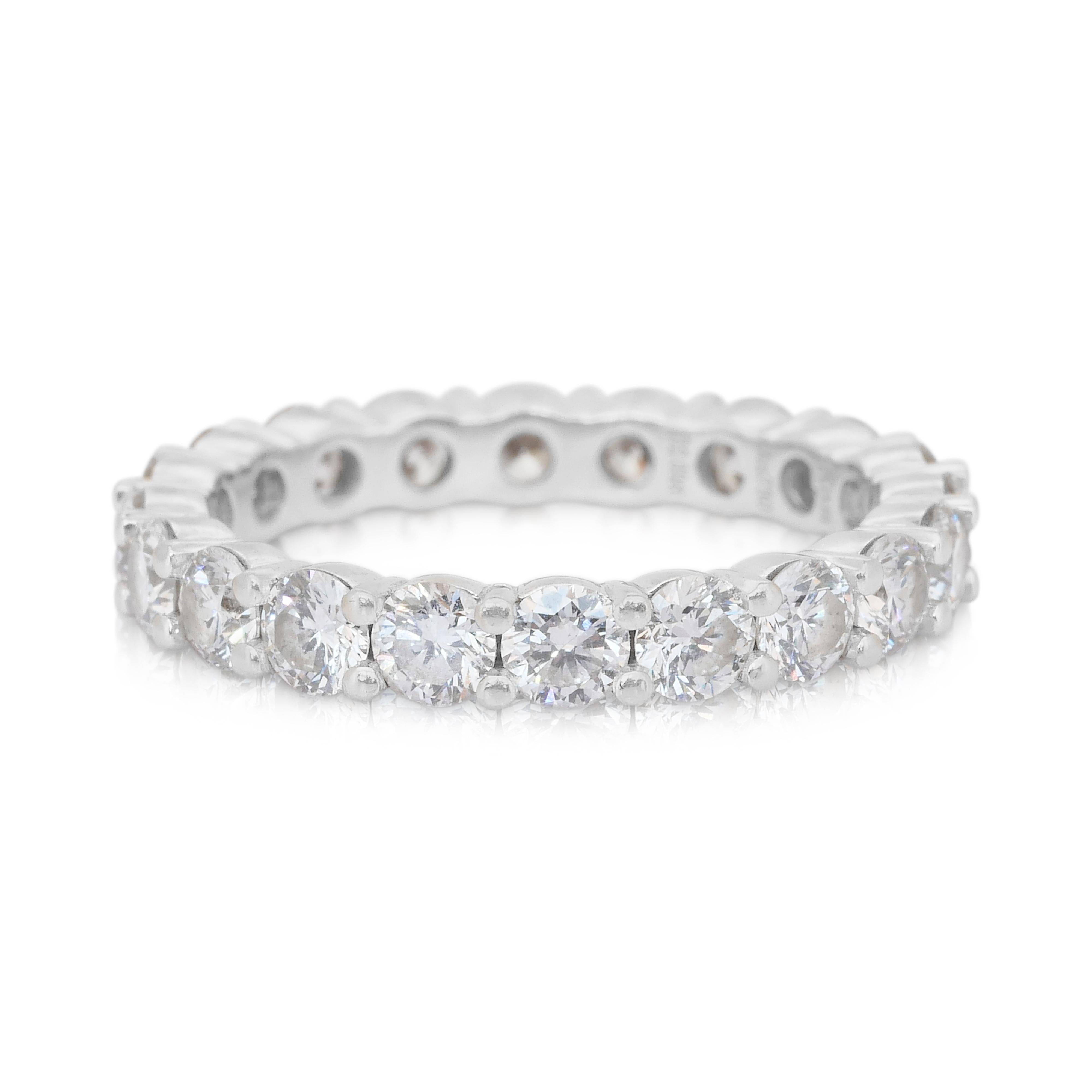 Bague en or blanc 18k sertie de diamants Brilliante 2.32ct - Certifiée IGI en vente 4