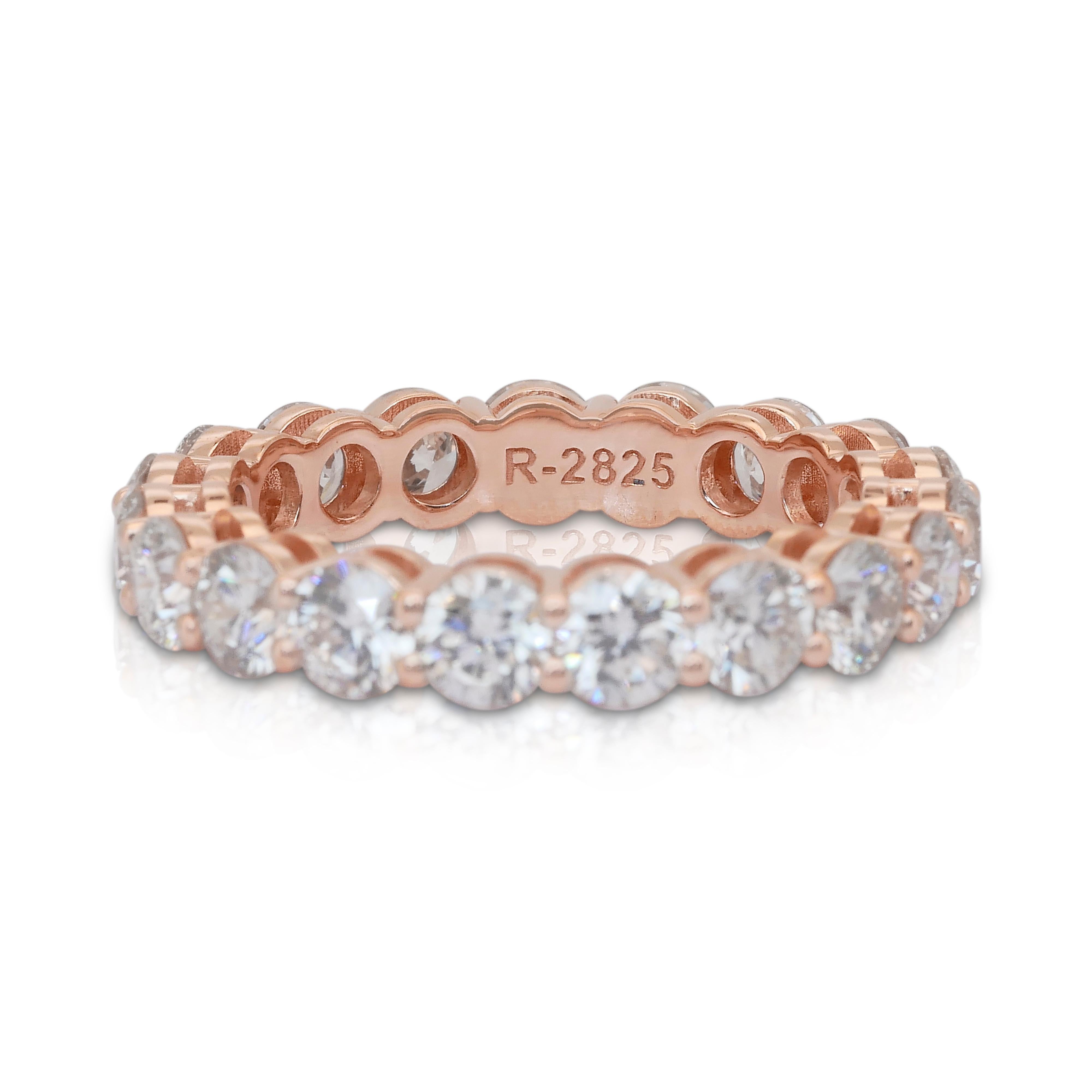 Brilliant 3.88ct Diamonds Eternity Ring in 18k Rose Gold - IGI Certified

Celebrate endless elegance with this exquisite diamond eternity ring, finely crafted in warm 18k rose gold. Set with 19 round brilliant-cut diamonds totaling an impressive