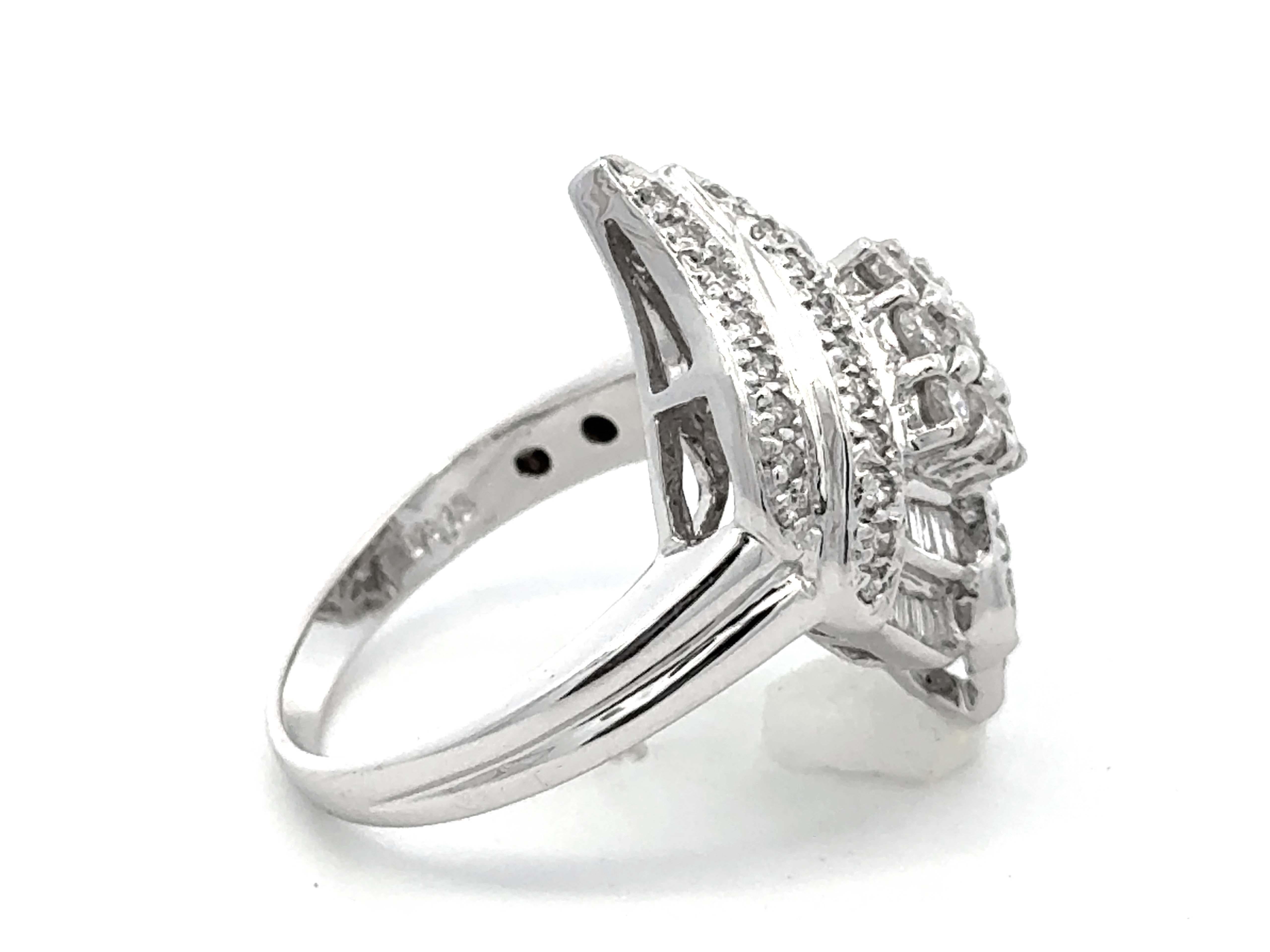 Brilliant and Baguette Diamond Ring 18k White Gold In New Condition For Sale In Honolulu, HI