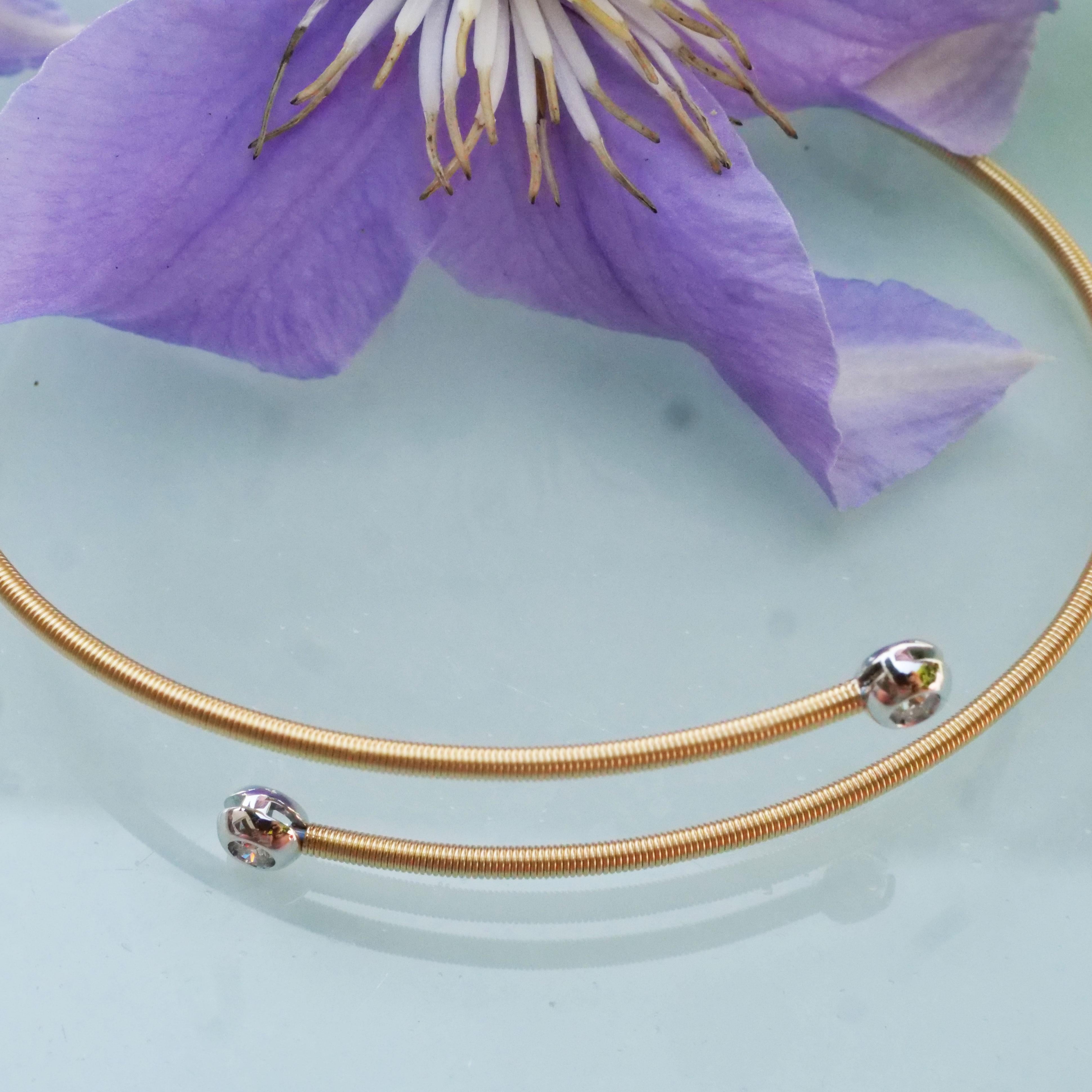 Brilliante Armband Efeu Gold Wire Wrapping Deutsche Präzision  (Moderne) im Angebot