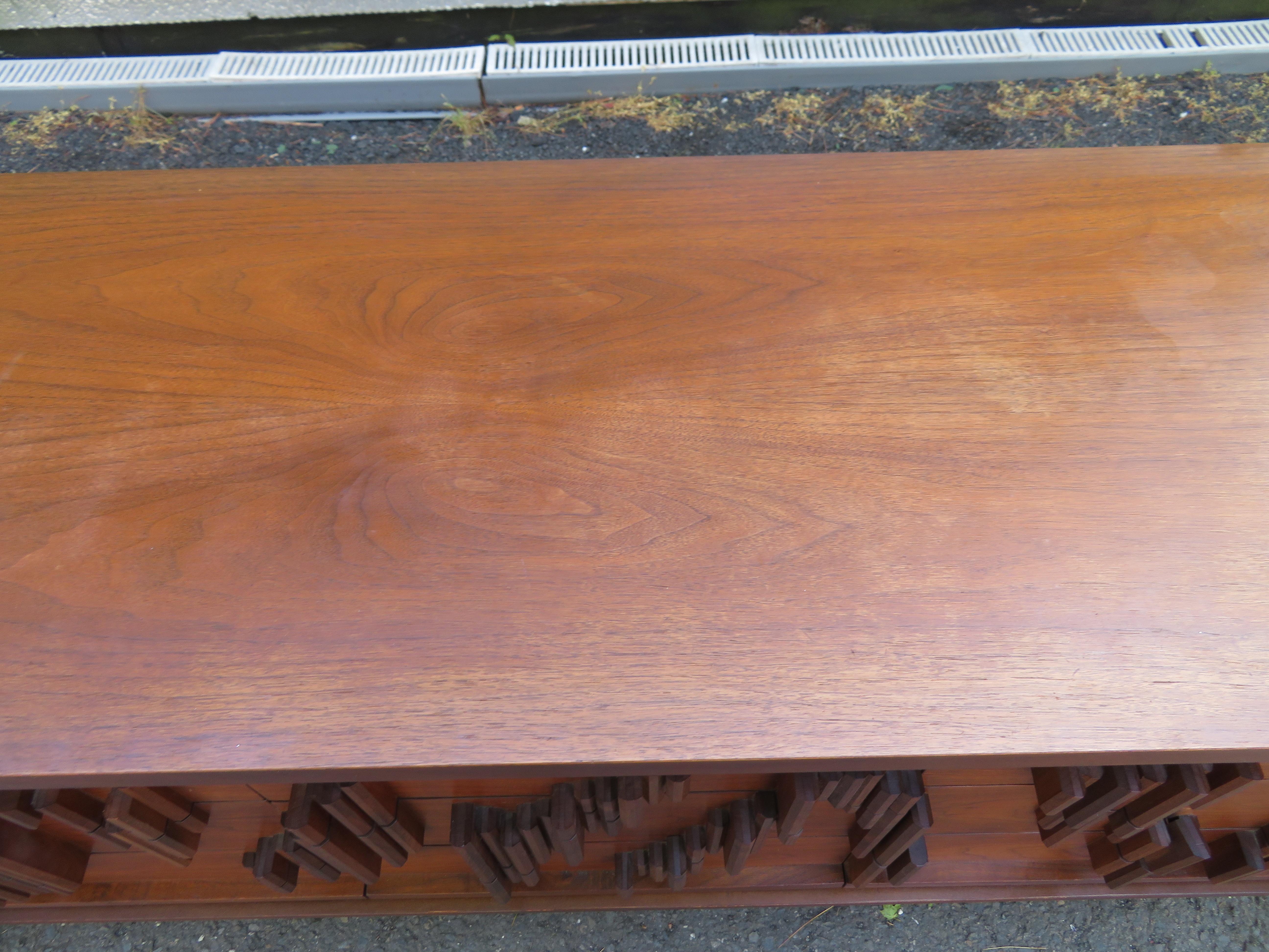 Brilliant Brutalist Walnut Pedestal Credenza Paul Evans Style Mid-Century Modern For Sale 2