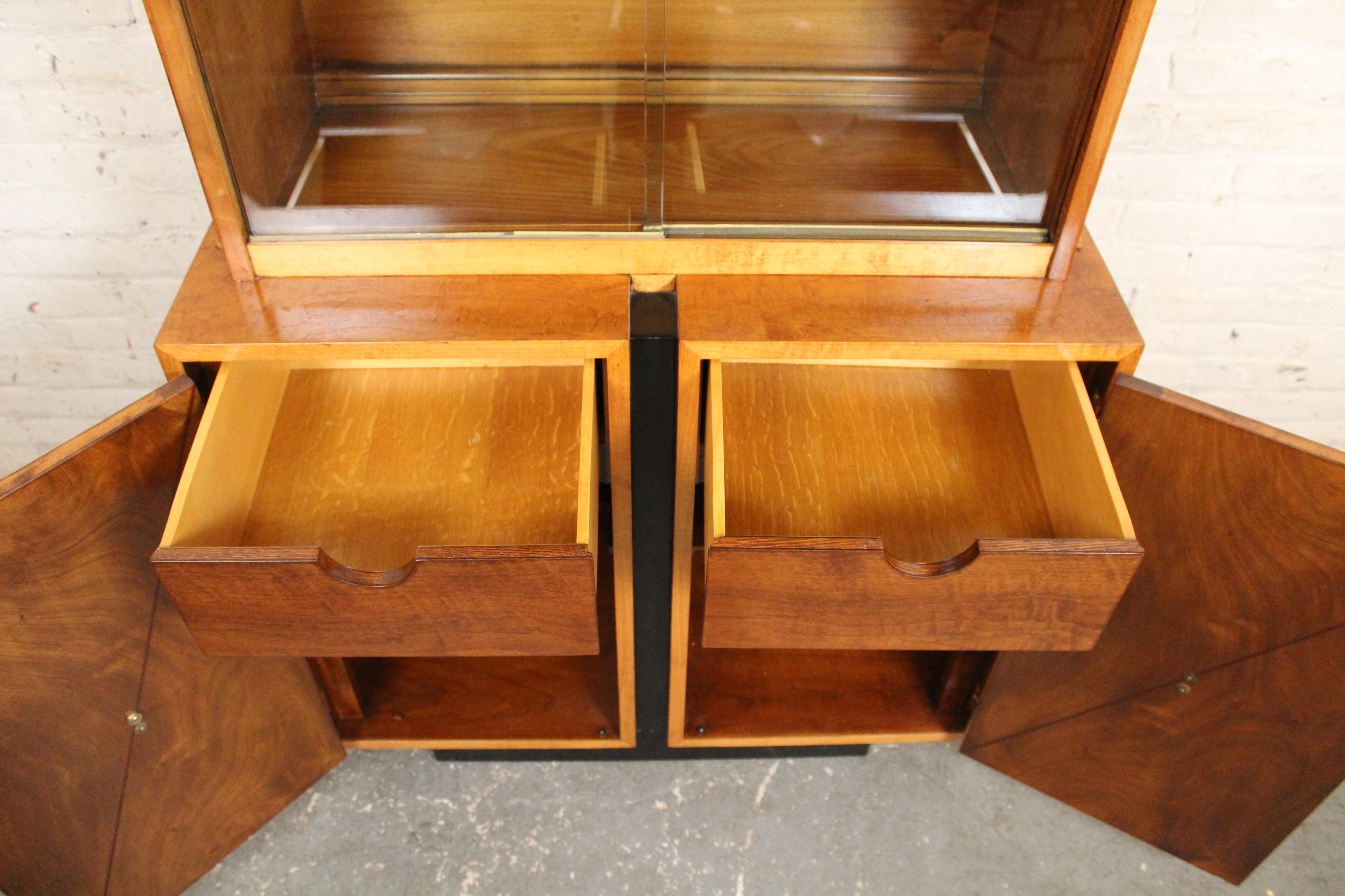 Brilliant Burl Art Deco Display Case For Sale 3