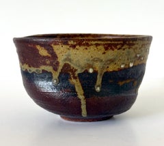 Brilliante tasse à thé en céramique en forme de sabot par Toshiko Takaezu