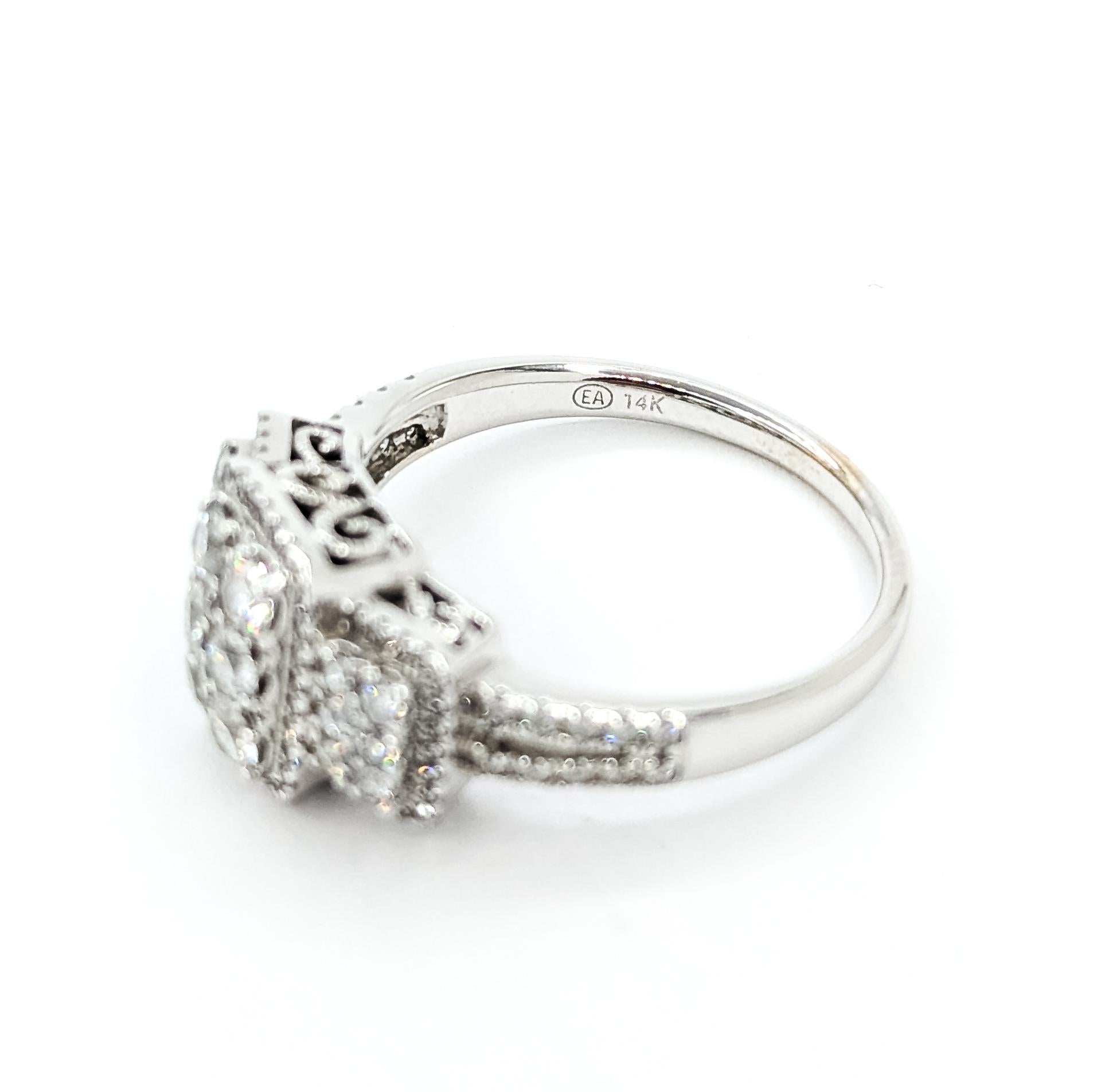 Anello di fidanzamento con diamante a grappolo Brilliante in 14 carati in vendita 4