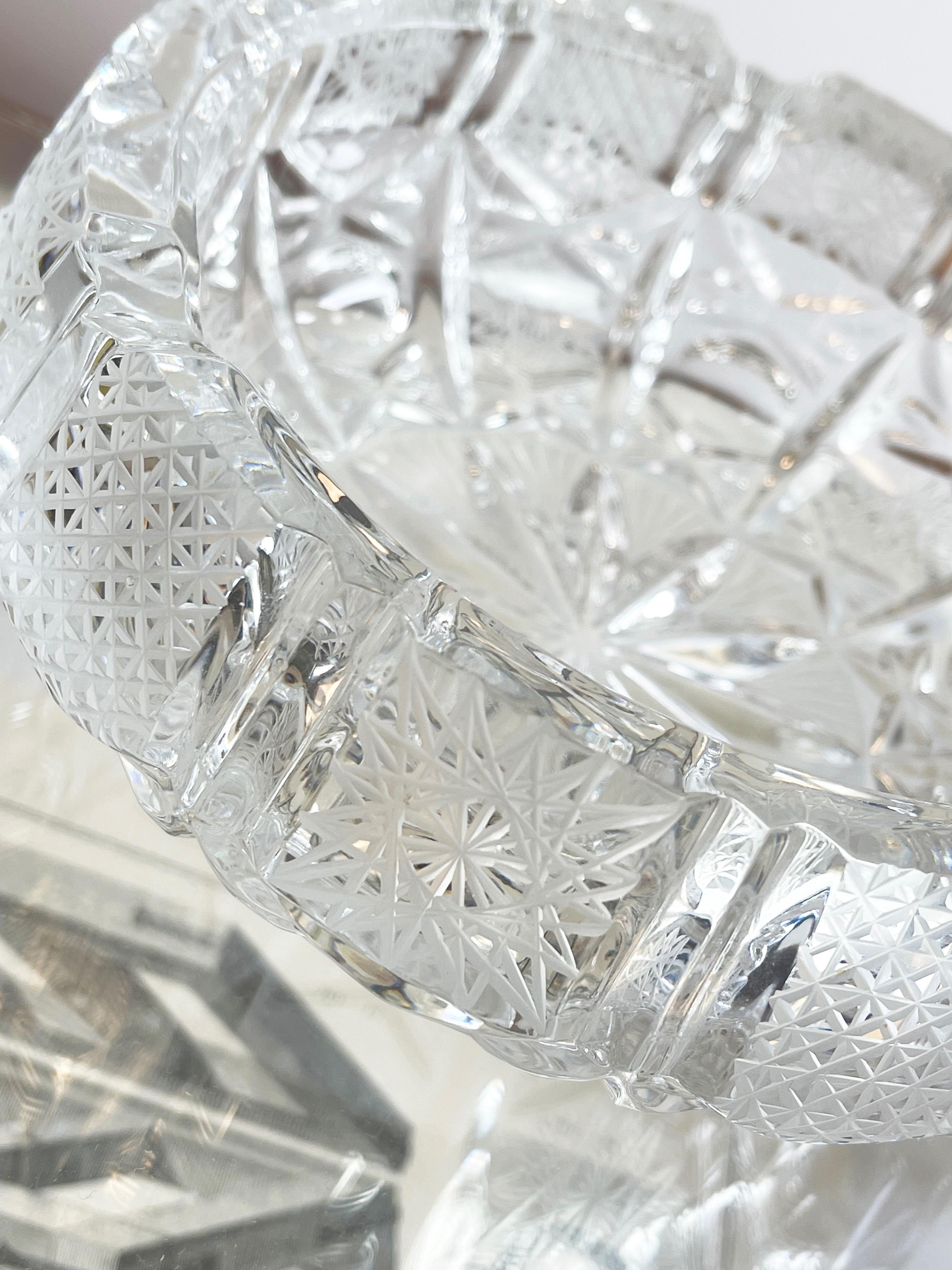 Cenicero de cristal brillante para puros Cristal tallado de Bohemia Mediados de siglo, Alemania en Bueno Estado en Andernach, DE
