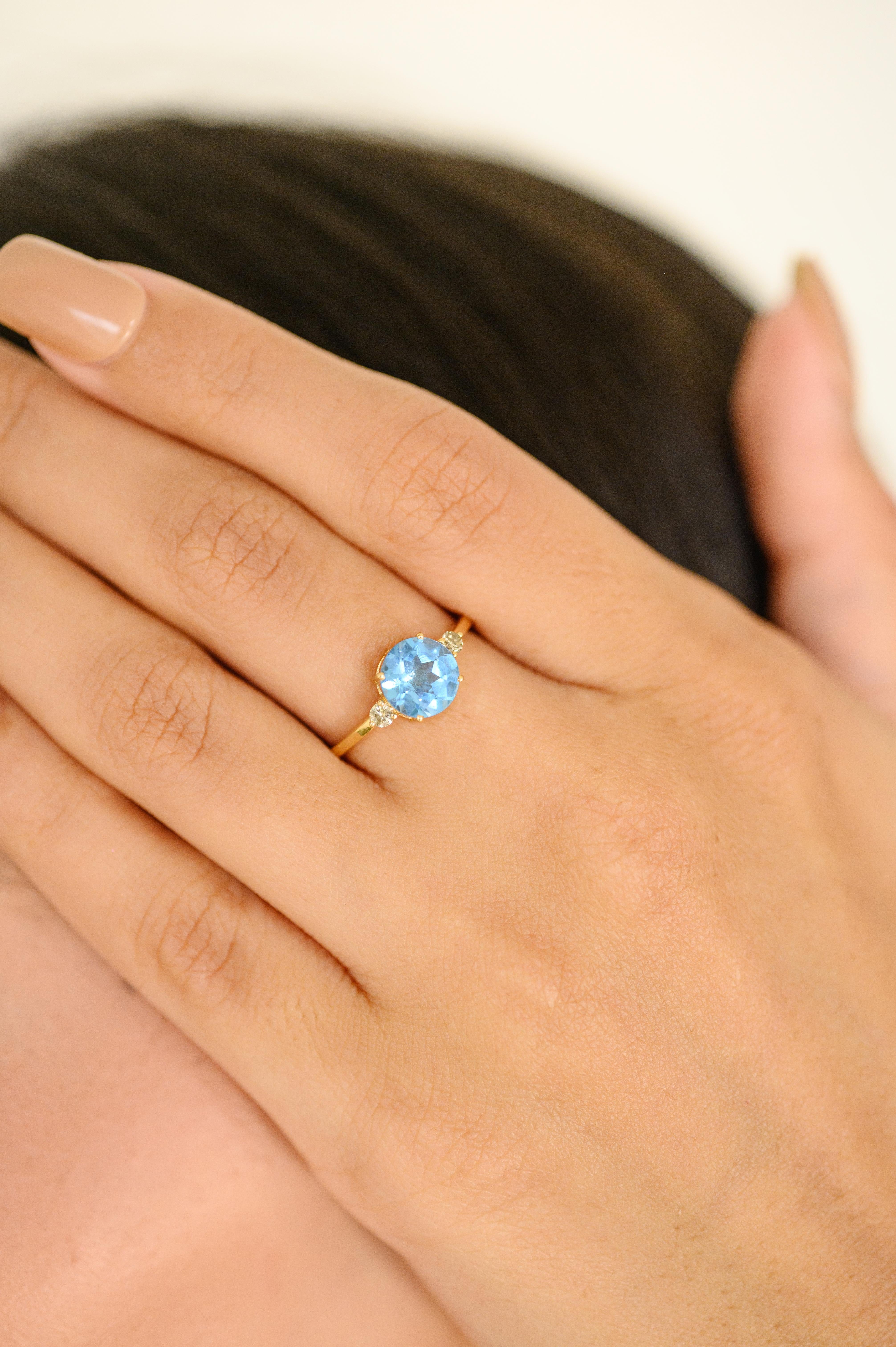 Round Cut Brilliant Cut Blue Topaz Diamond Pendant Ring Earrings Set in 18k Yellow Gold For Sale