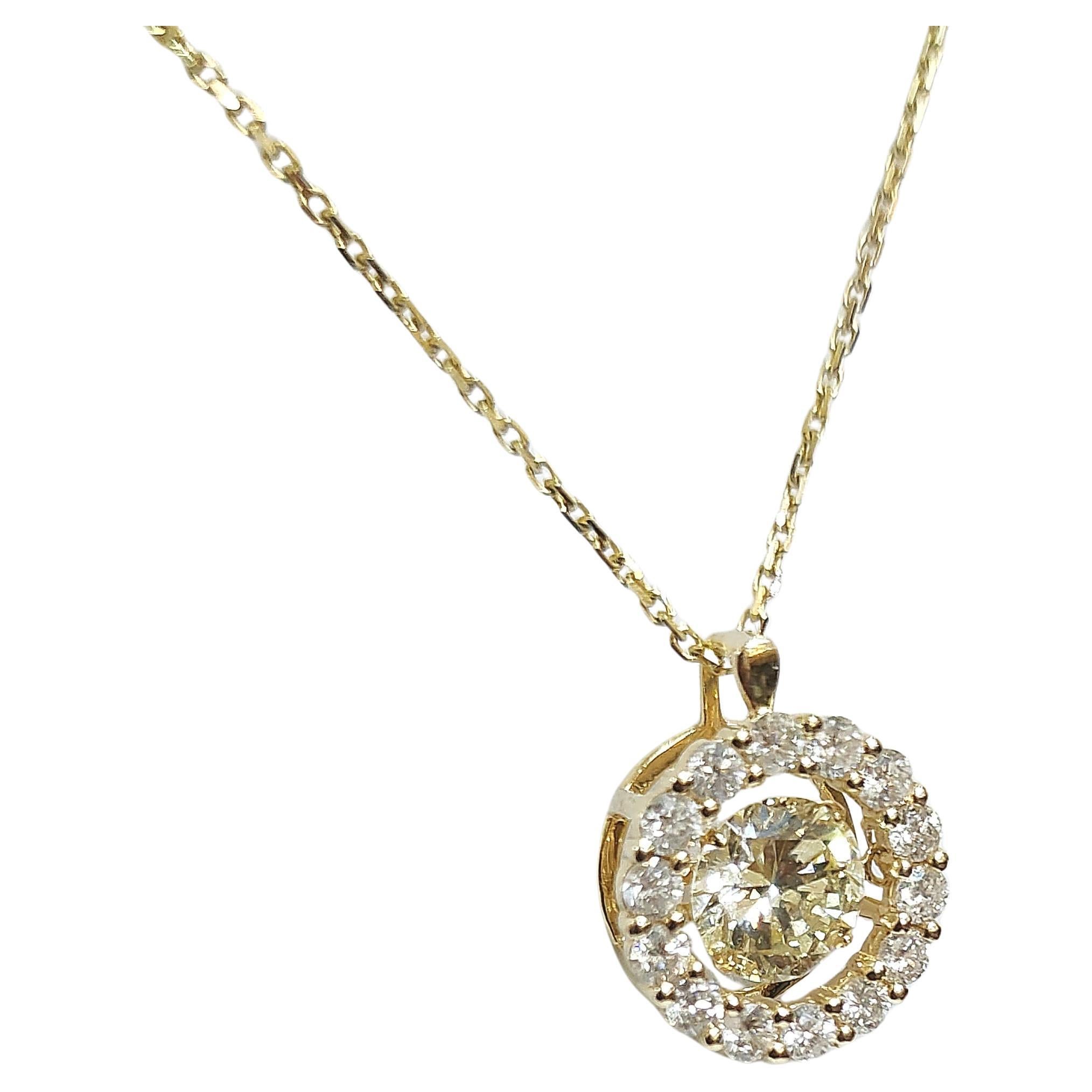 Pendentif en or avec diamant taille brillant 0,85 carat en vente 1