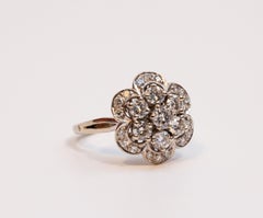 Anello a grappolo con diamanti taglio Brilliante in oro bianco 14 carati