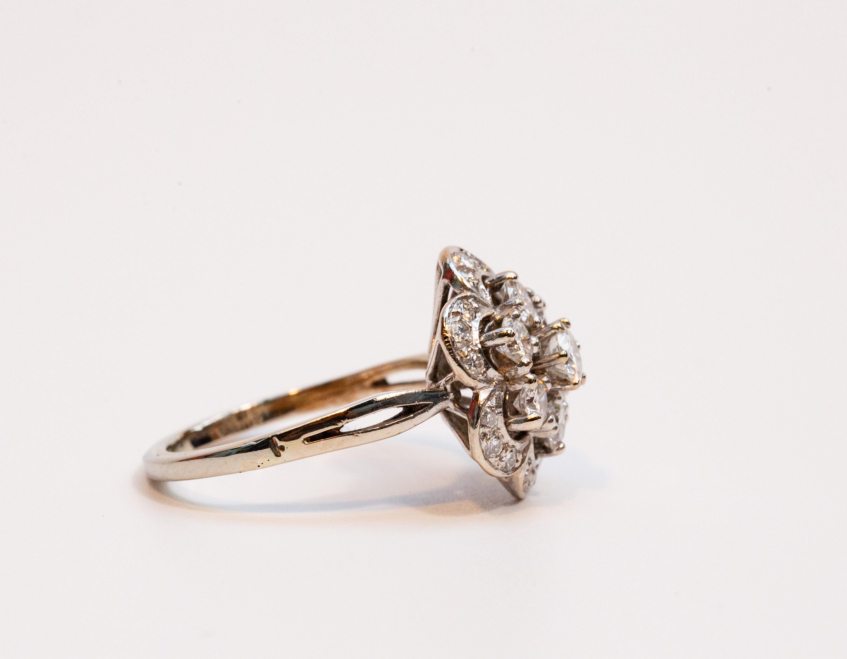 Rétro Bague en or blanc 14 carats avec diamant taillé en brillant en vente