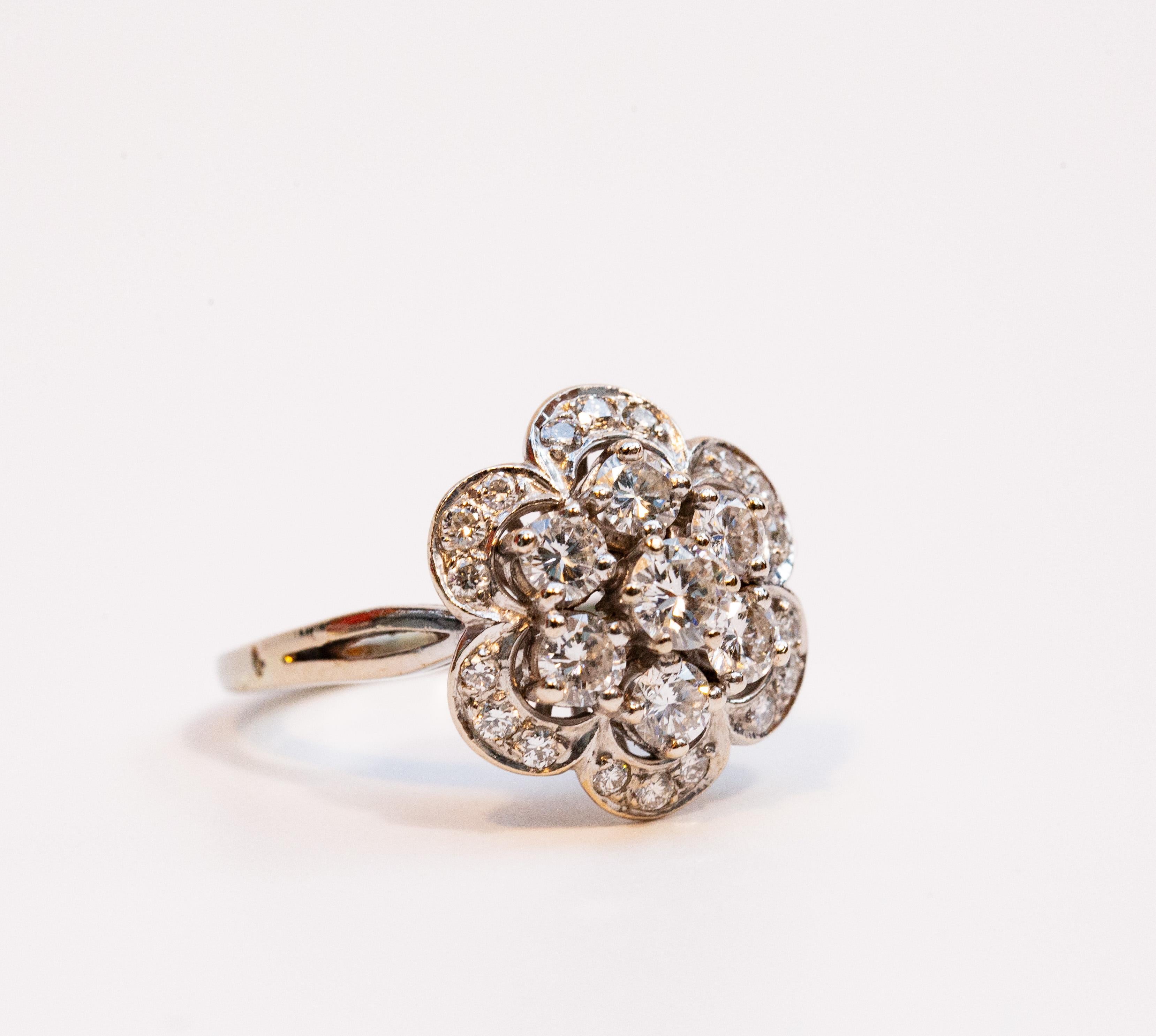 Bague en or blanc 14 carats avec diamant taillé en brillant Bon état - En vente à Arnhem, NL