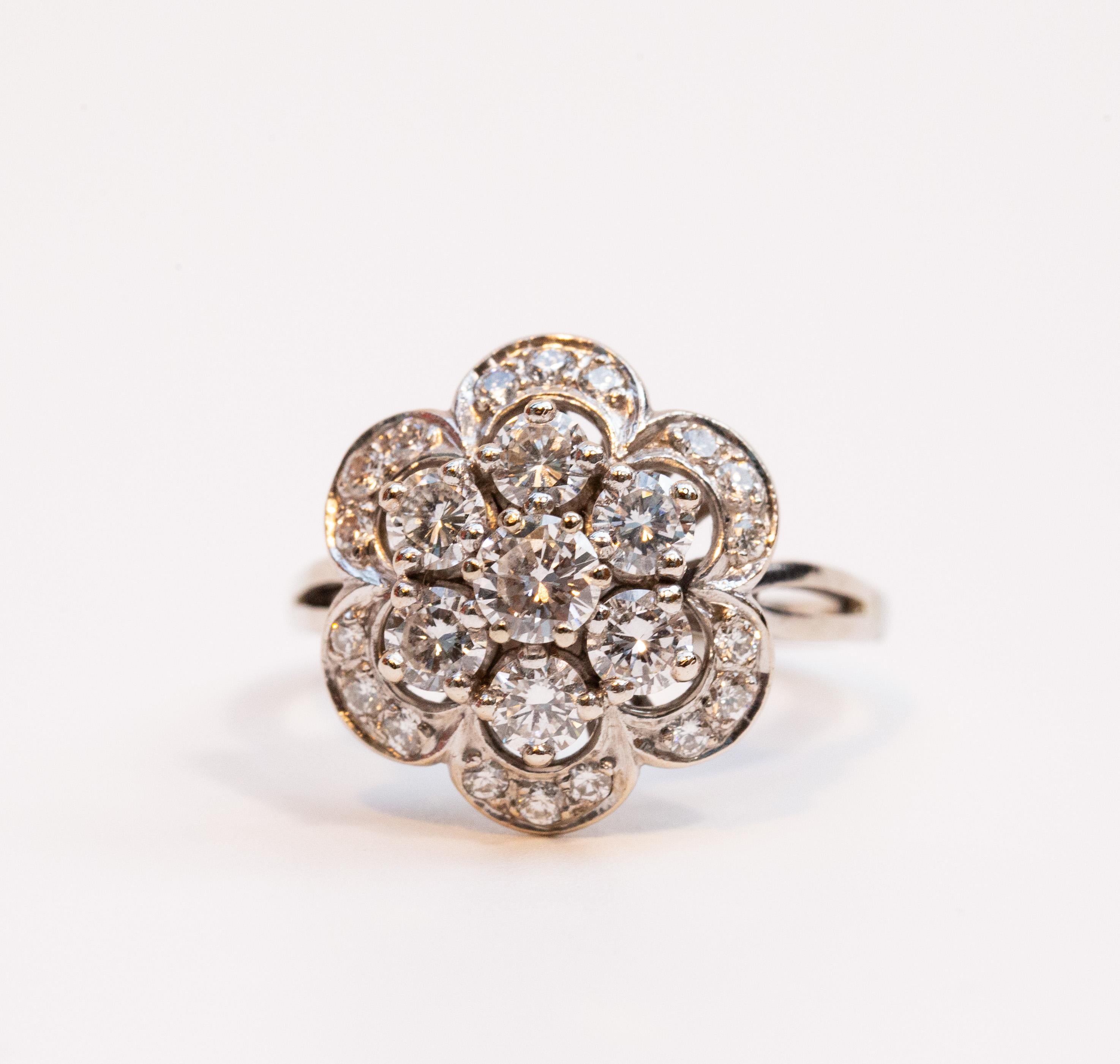 Bague en or blanc 14 carats avec diamant taillé en brillant Unisexe en vente