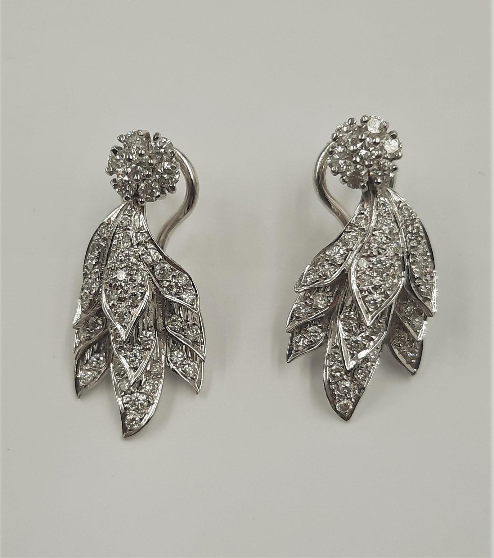 Brilliant Cut Diamond 18 Carats White Gold En Tremblant Leaves Earrings In New Condition For Sale In Marcianise, CE, IT
