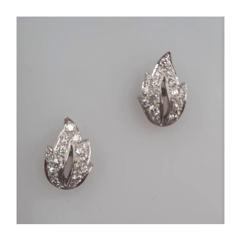 Contemporary Brilliant Cut Diamond 18 Carats White Gold Leaves Earrings For Sale