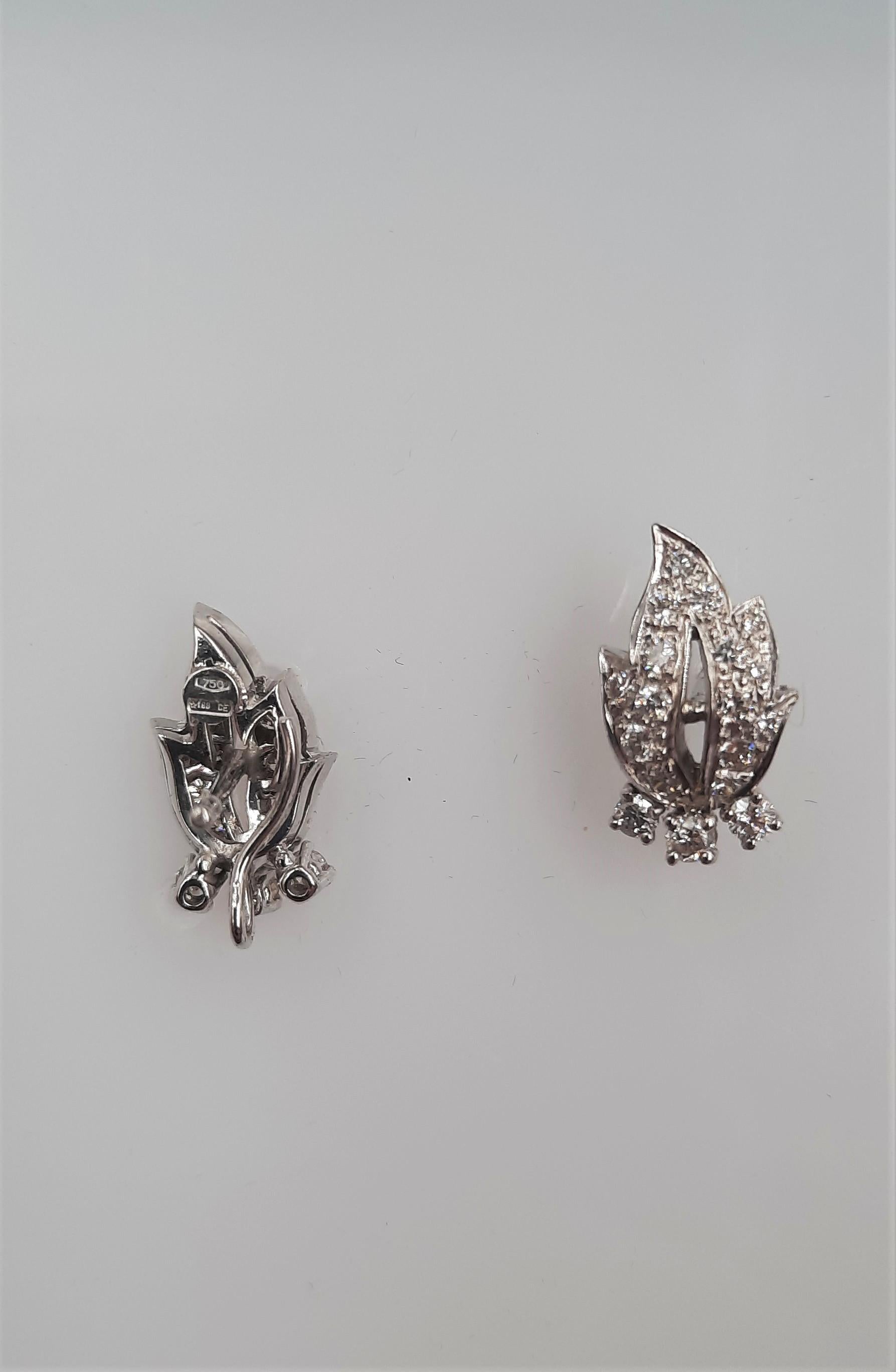 Brilliant Cut Diamond 18 Carats White Gold Medium Leaves Earrings In New Condition For Sale In Marcianise, CE, IT