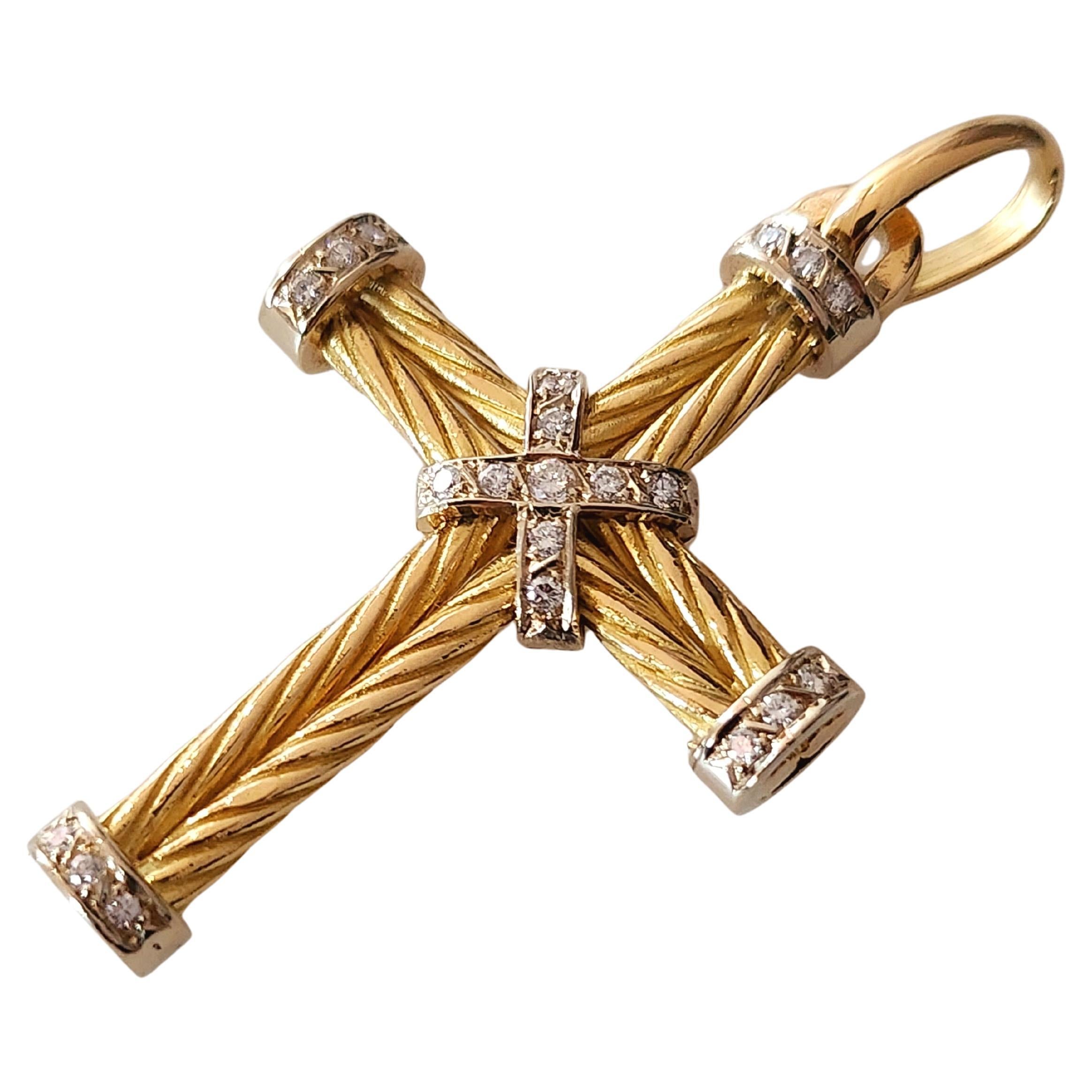 Brilliant Cut Diamond Cross Gold Pendant In Good Condition For Sale In Cairo, EG