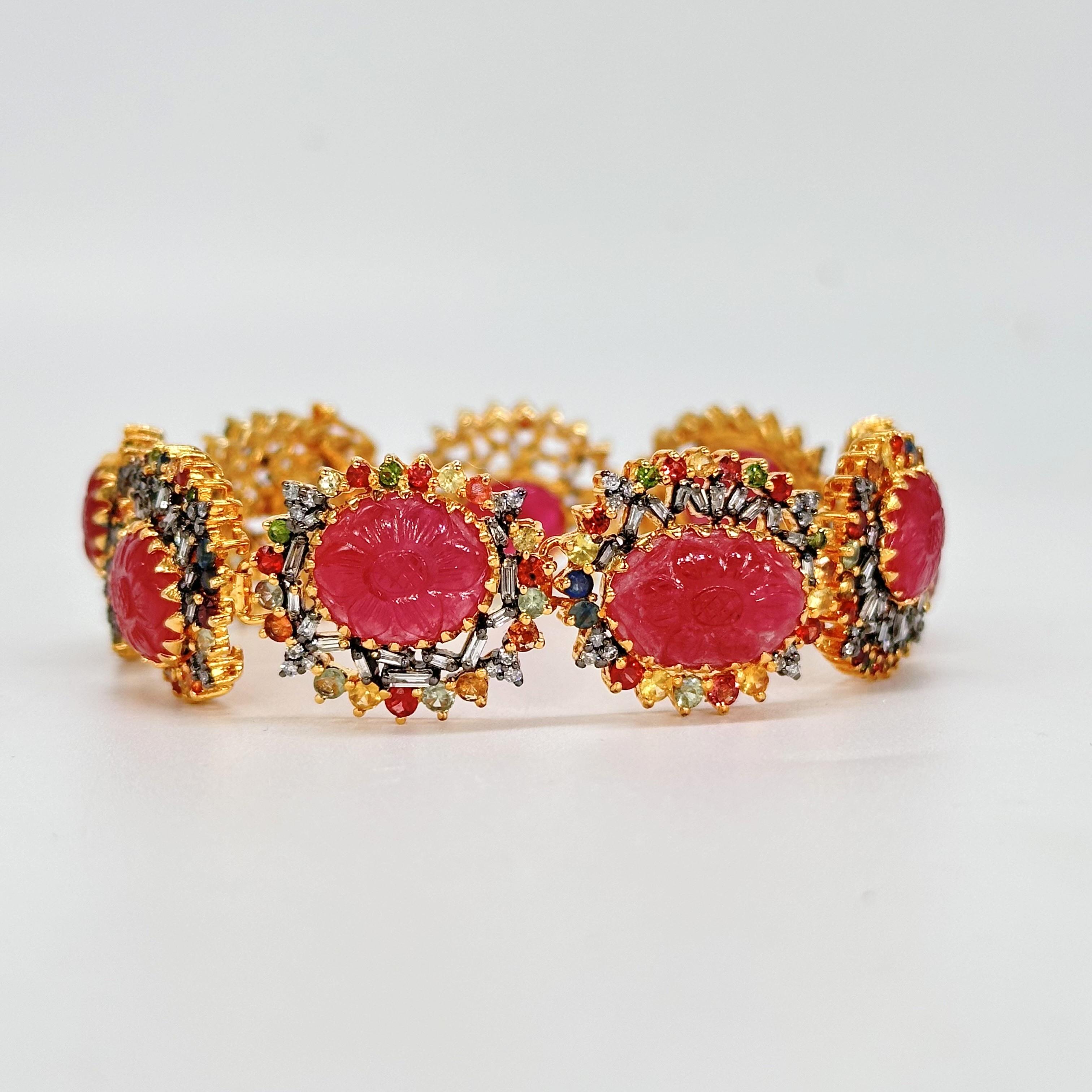 Brilliant Cut Diamonds Baguette carved ruby sapphire emerald tennis bracelet In New Condition For Sale In Delhi, DL